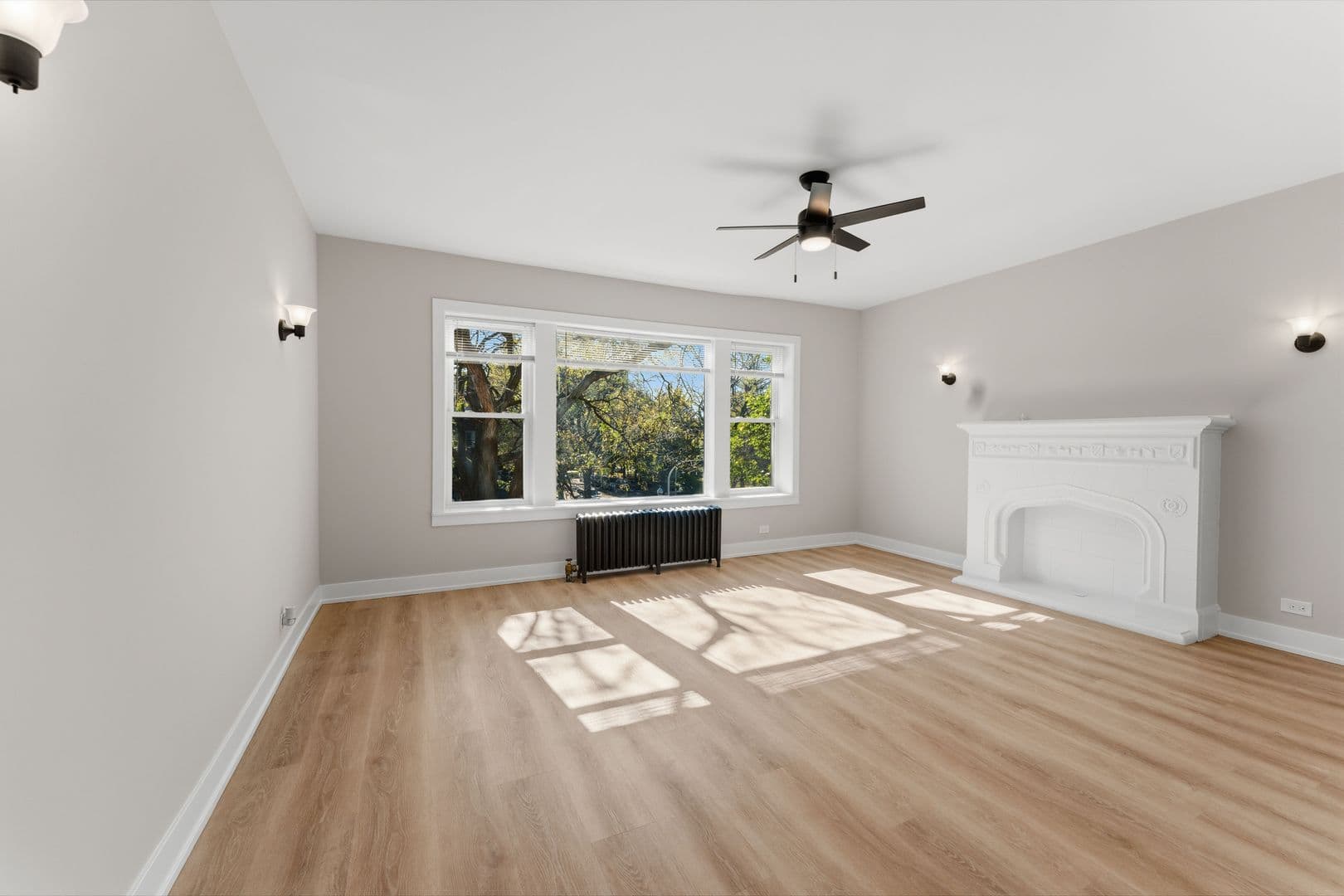 Chicago Apartment: 1722-24 W Juneway Terrace