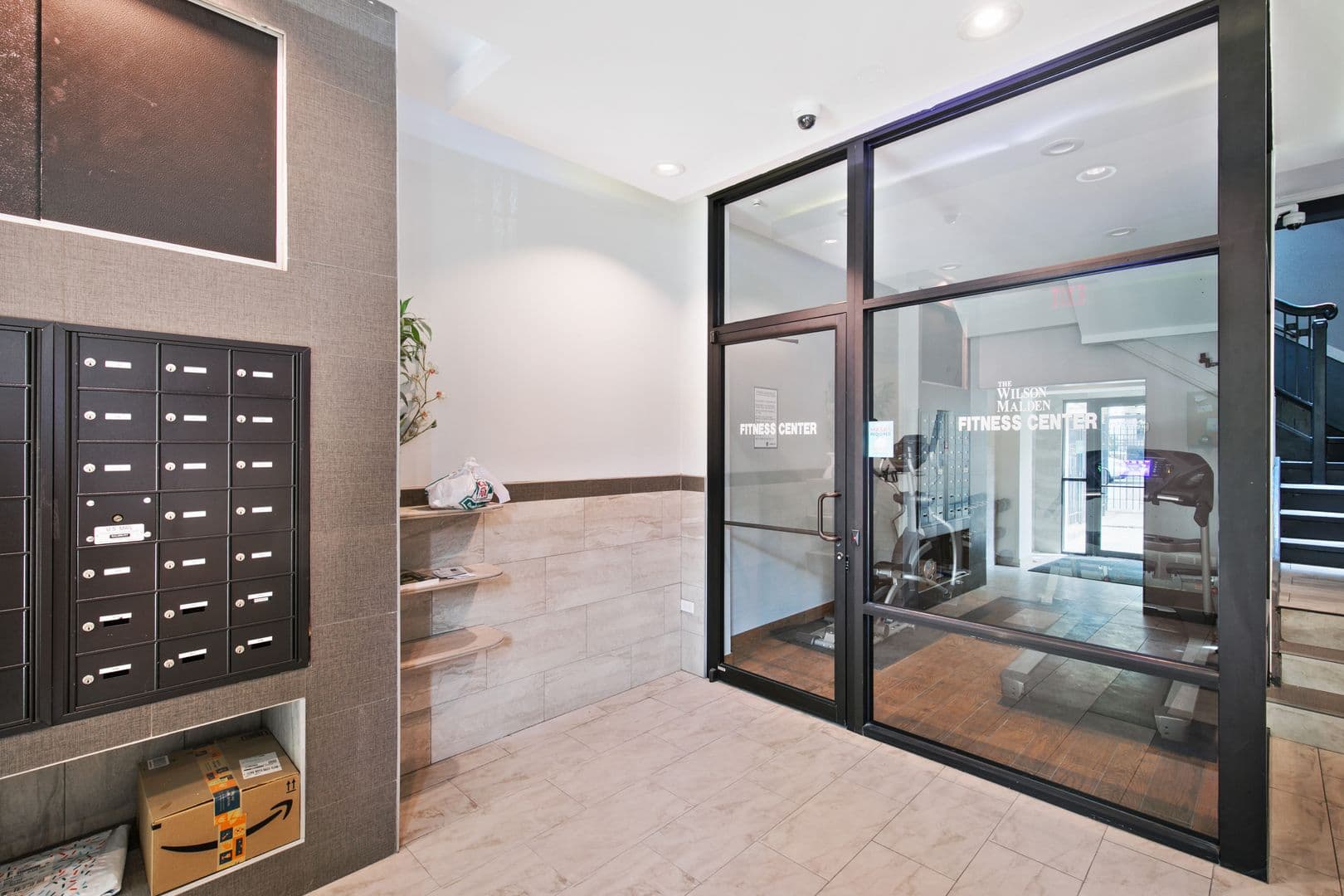 Chicago Apartment: 4555 N Malden St