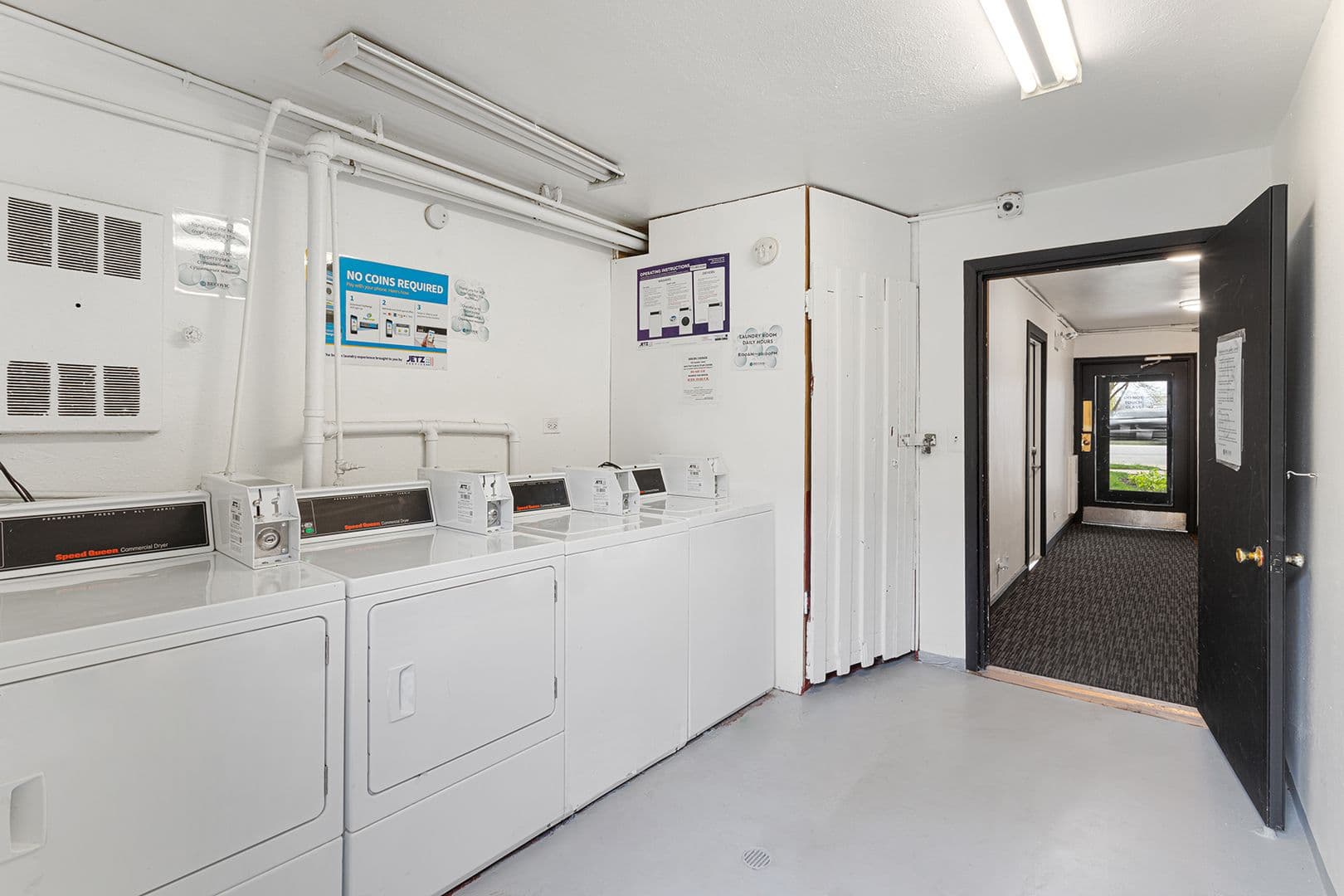 Chicago Apartment: 7070 N Sheridan Rd