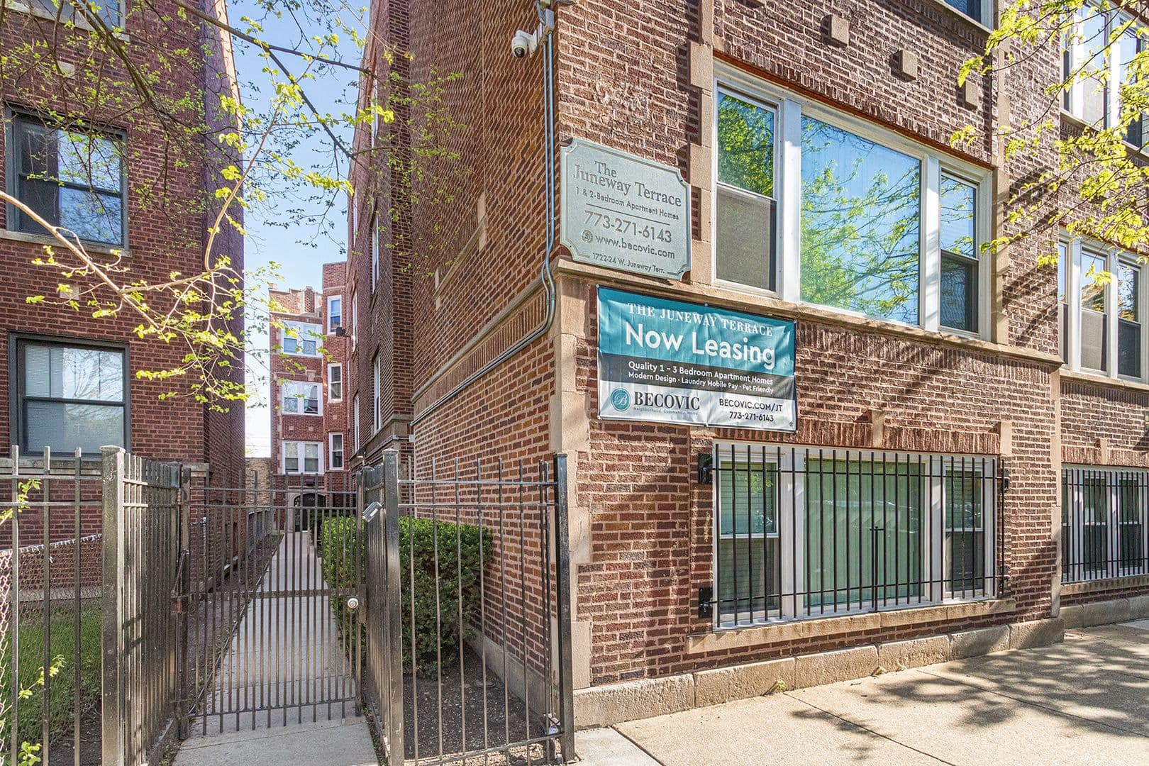 Chicago Apartment: 1722-24 W Juneway Terrace