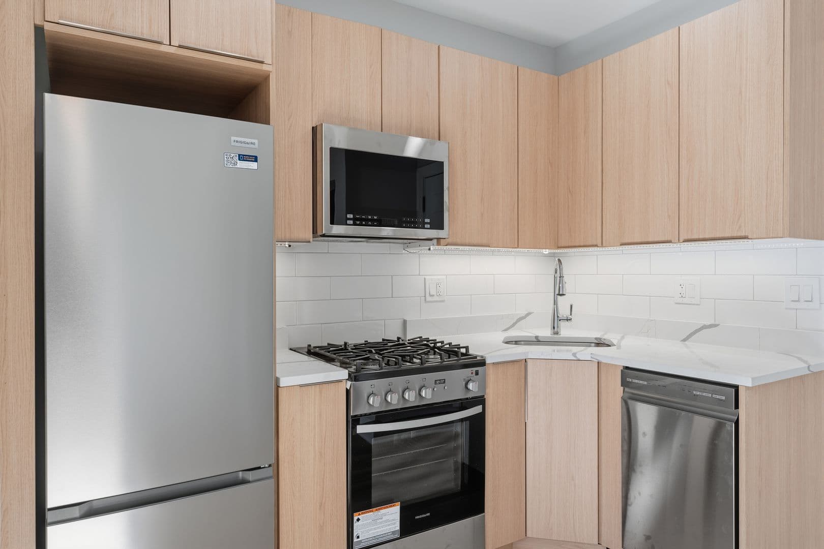 Chicago Apartment: 5710 N Winthrop