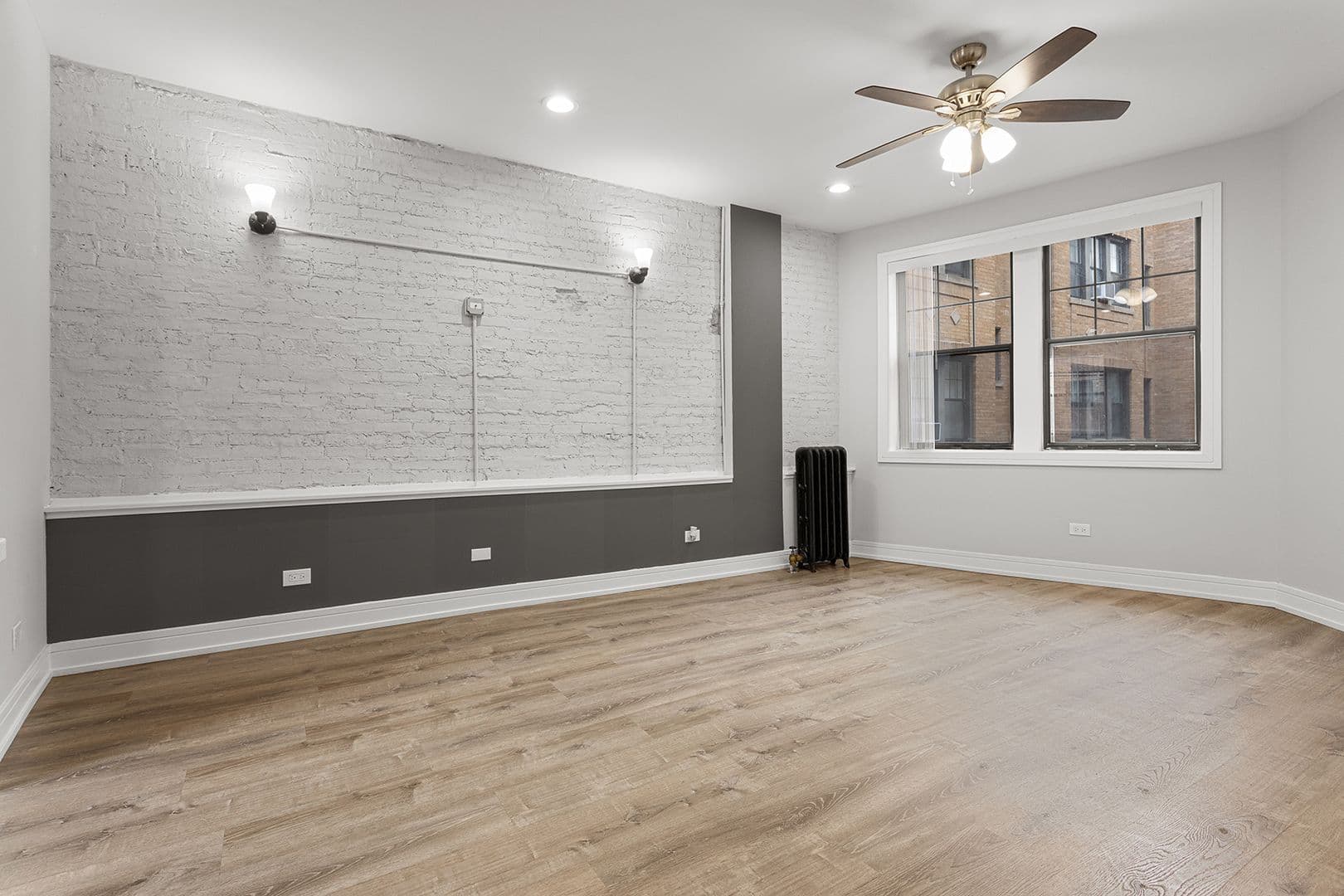 Chicago Apartment: 7618 - 26 N.Eastlake Terrace