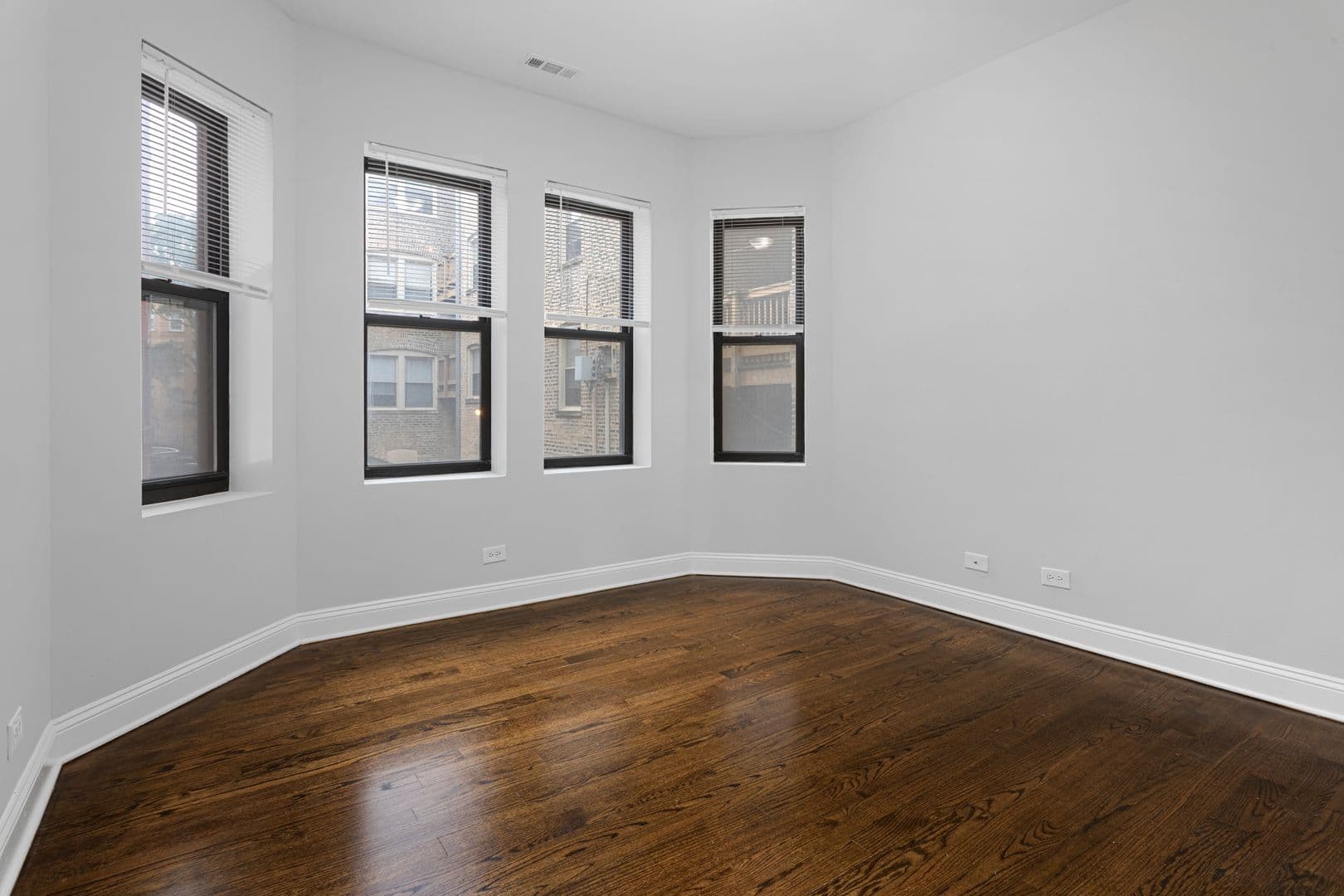 Chicago Apartment: 7526-7530 N Seeley Avenue