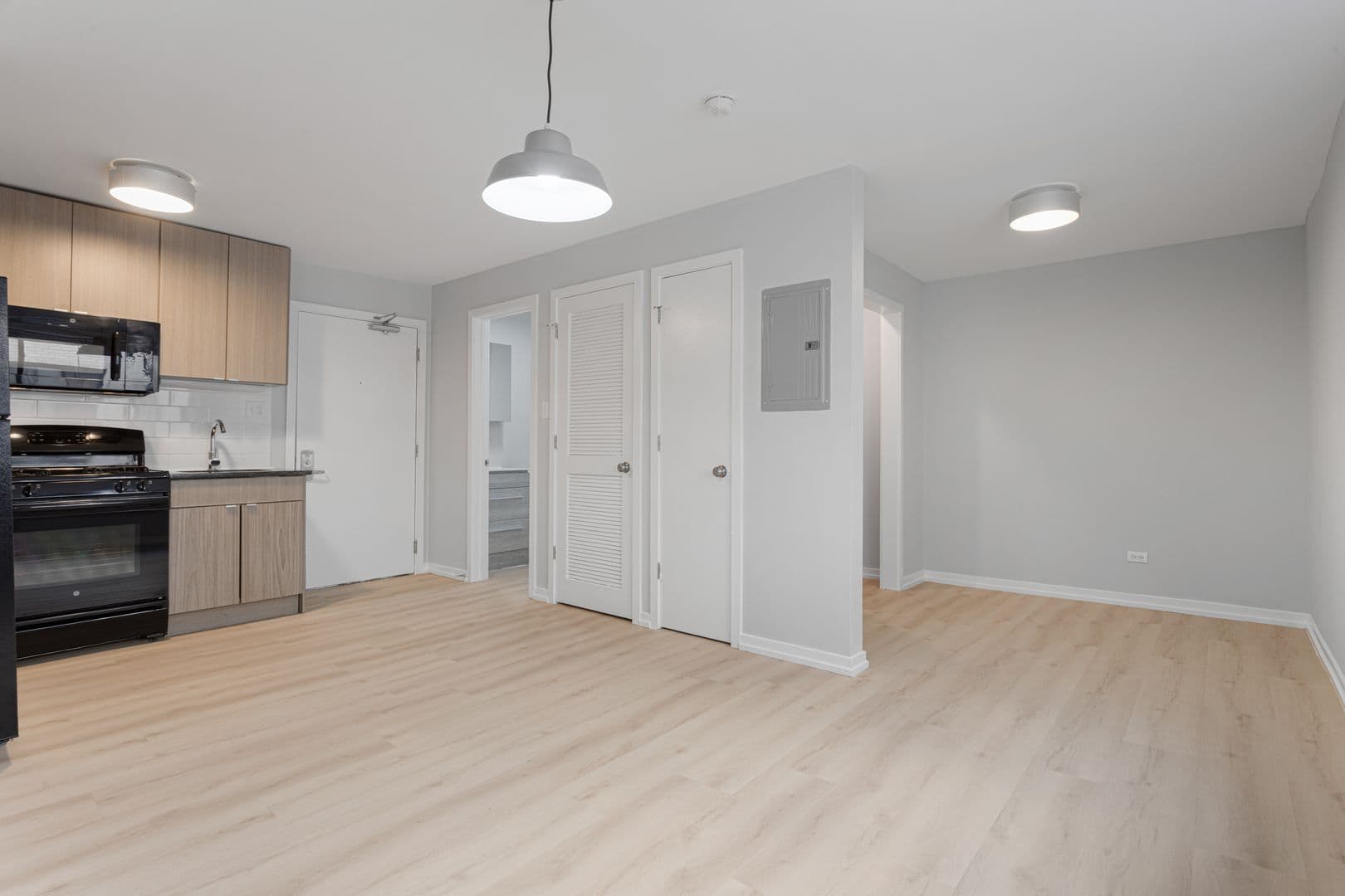 Chicago Apartment: 5411 N Winthrop Avenue