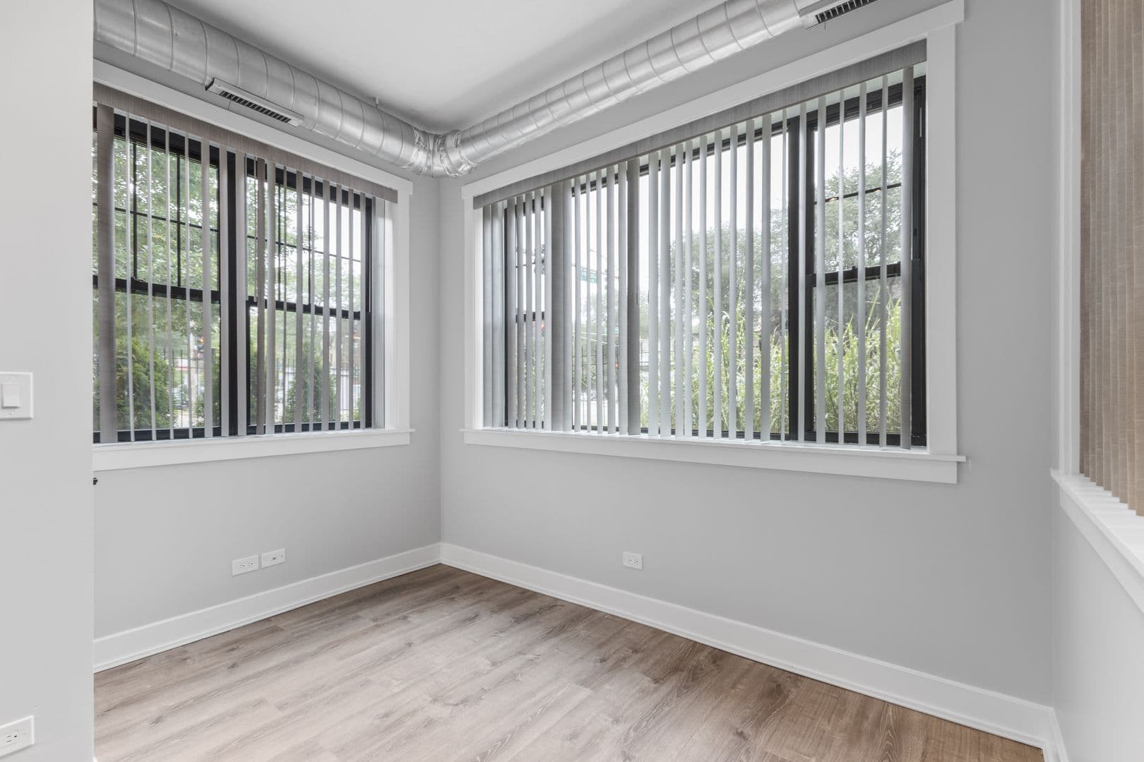 Chicago Apartment: 7645 N Sheridan Rd