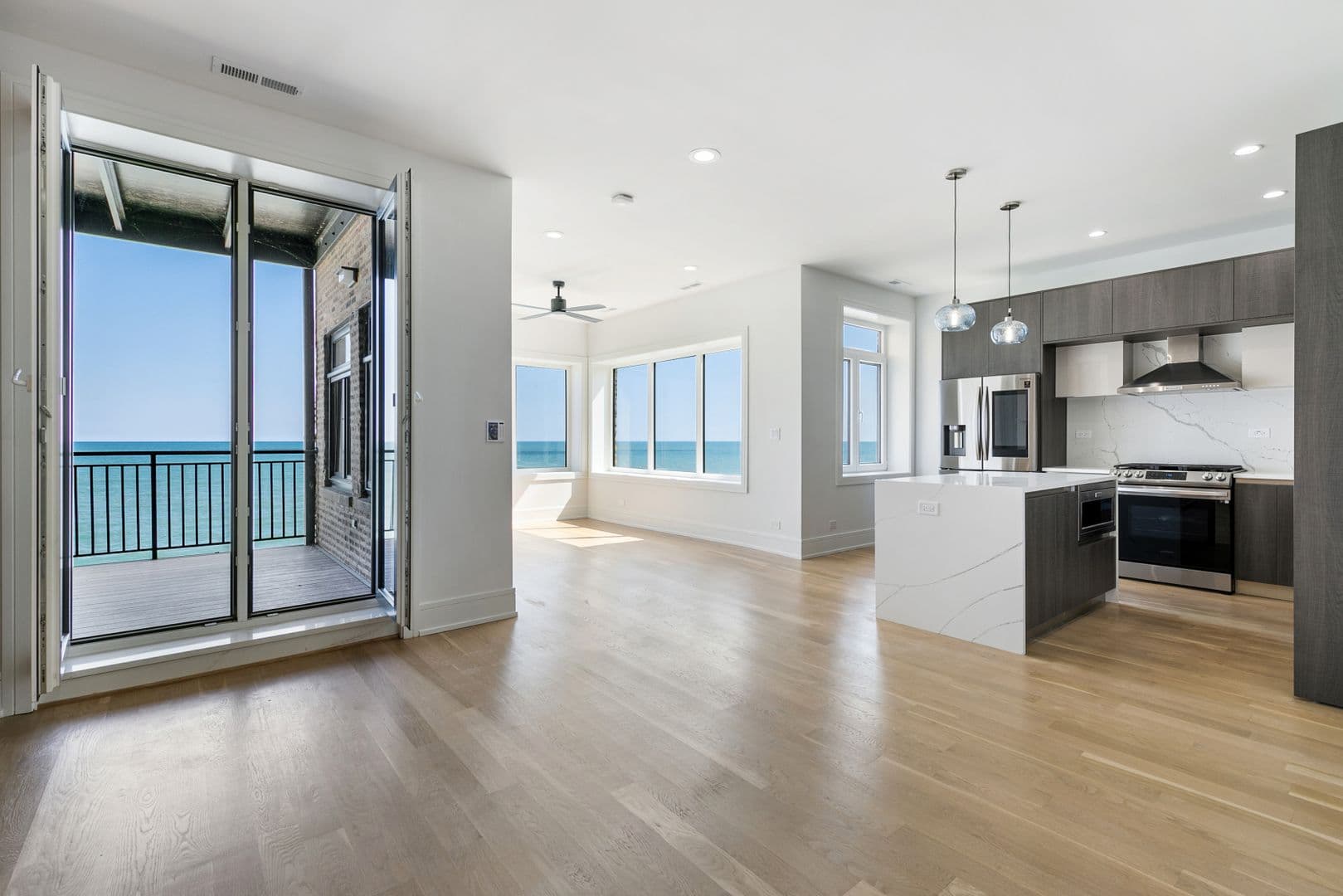 Chicago Apartment: 7729-31 N Eastlake Terrace