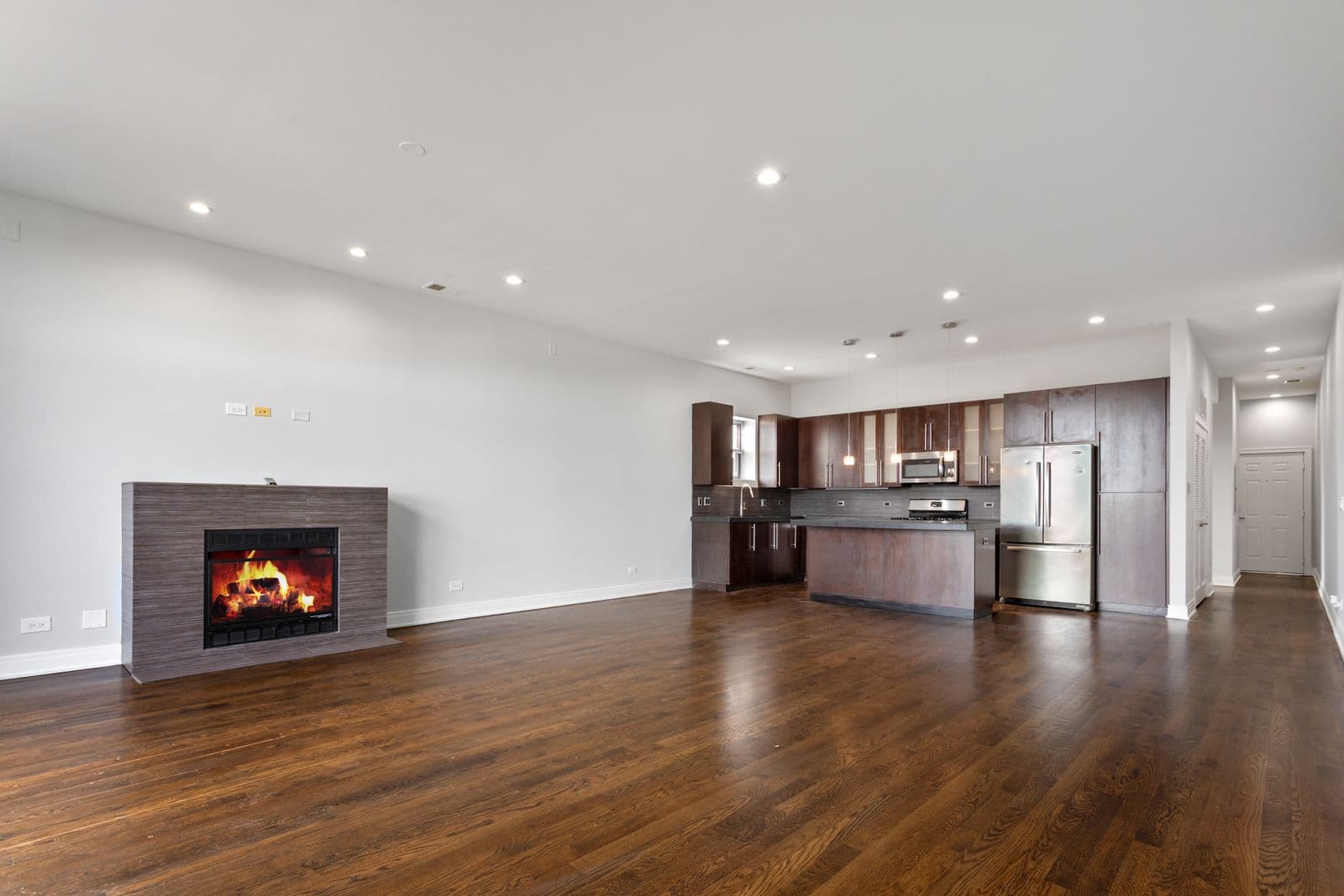 Chicago Apartment: 1412 W Morse