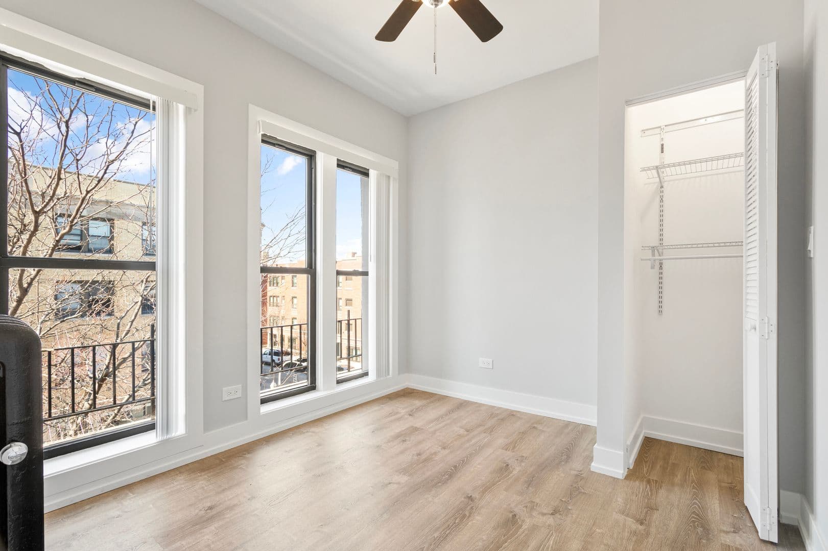 Chicago Apartment: 1649-1655 W. Jonquil