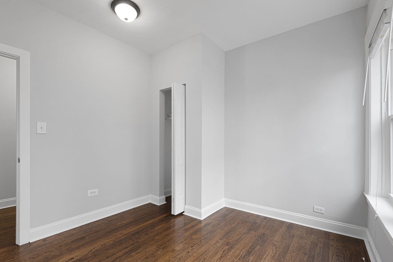 Chicago Apartment: 6100-6118 N Winthrop Ave