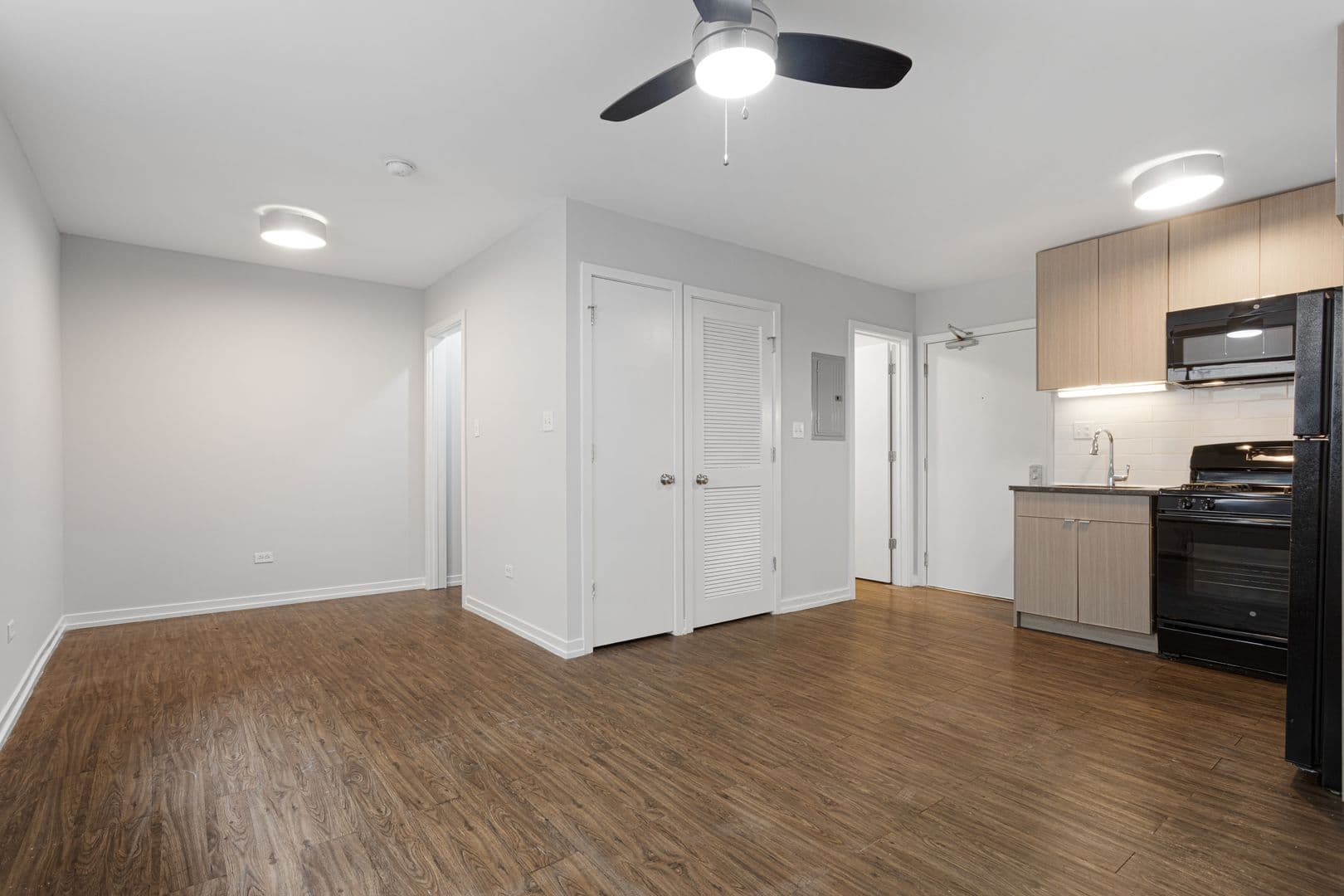 Chicago Apartment: 5411 N Winthrop Avenue