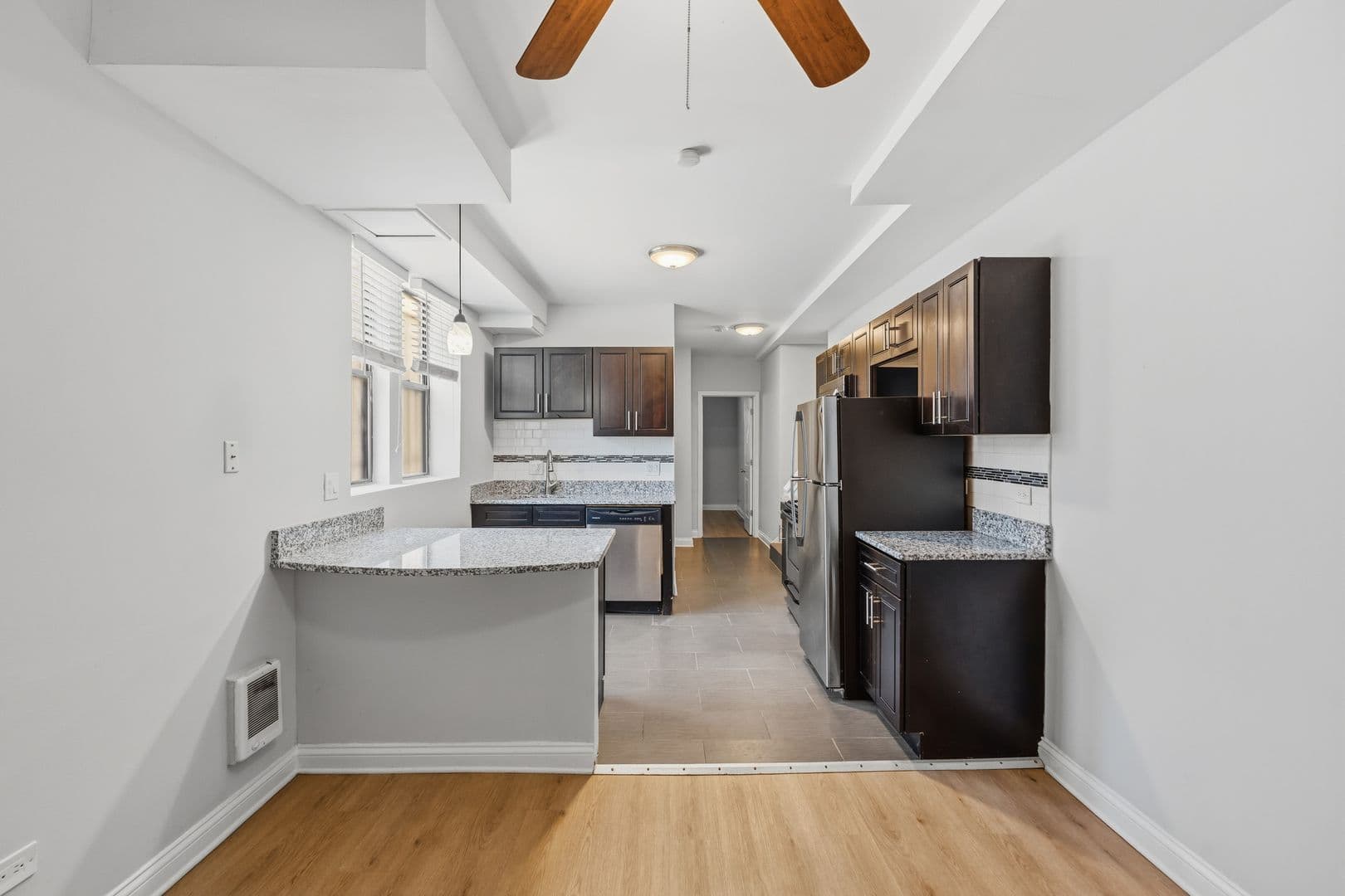 Chicago Apartment: 3631-41 W Dickens Ave