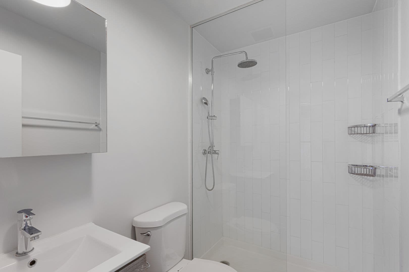 Chicago Apartment: 1325 W Wilson Avenue
