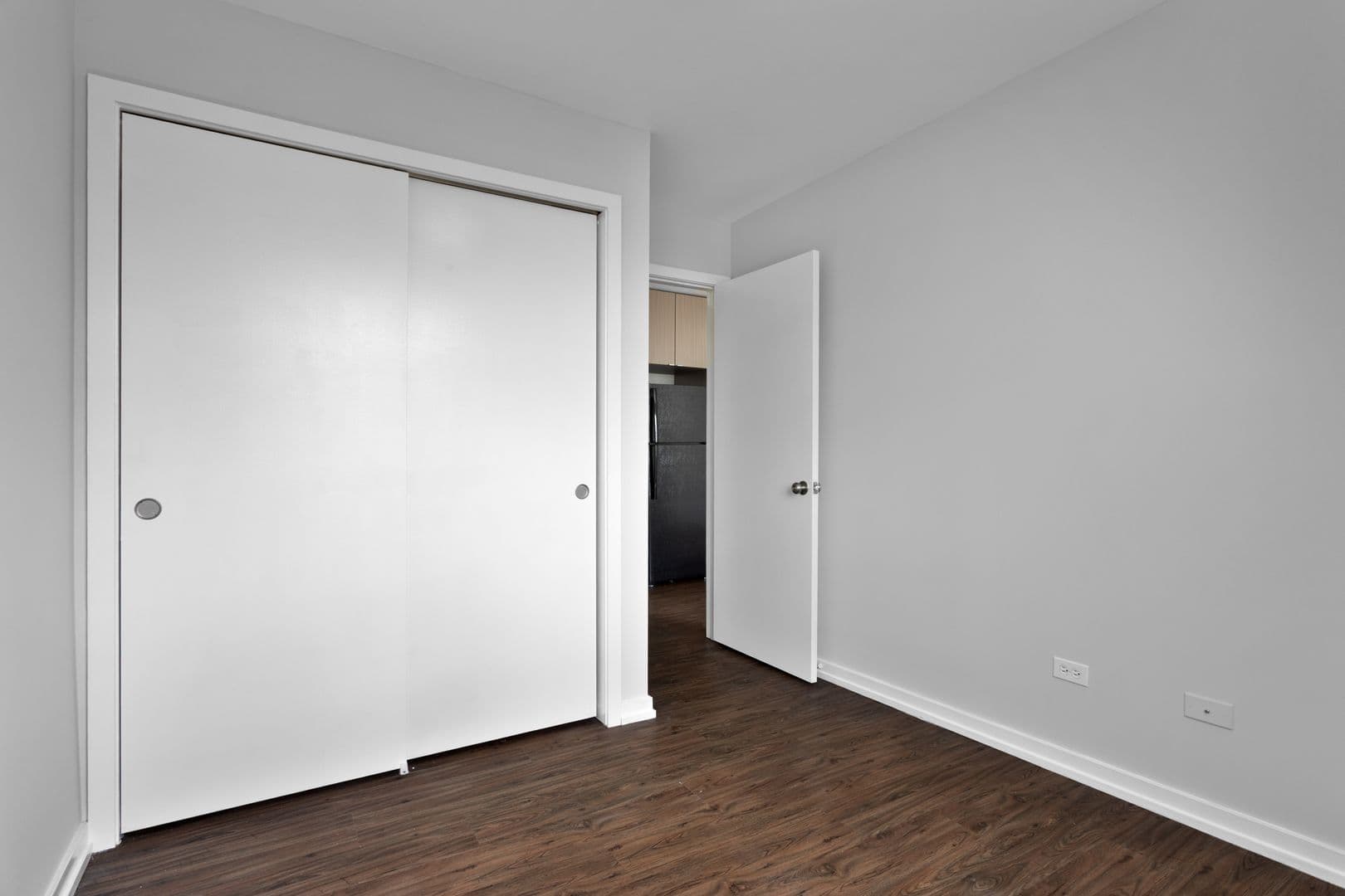 Chicago Apartment: 6134 N Kenmore