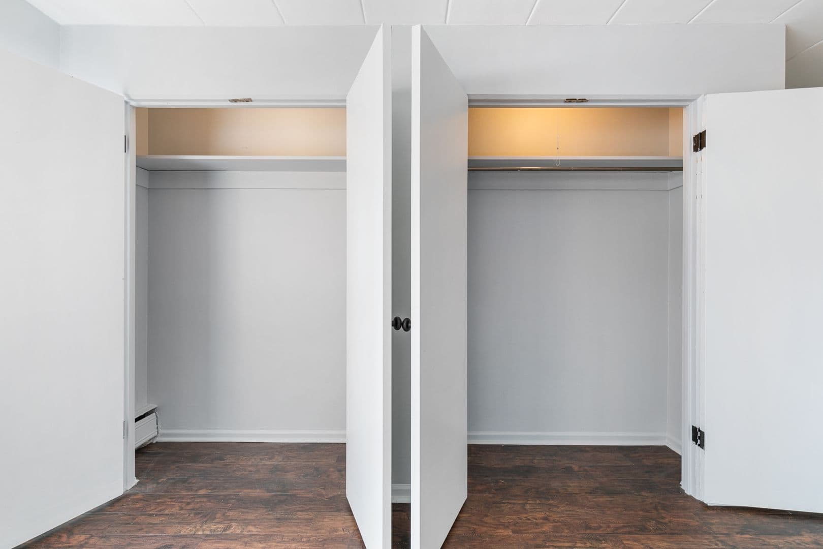 Chicago Apartment: 6007 N Kenmore