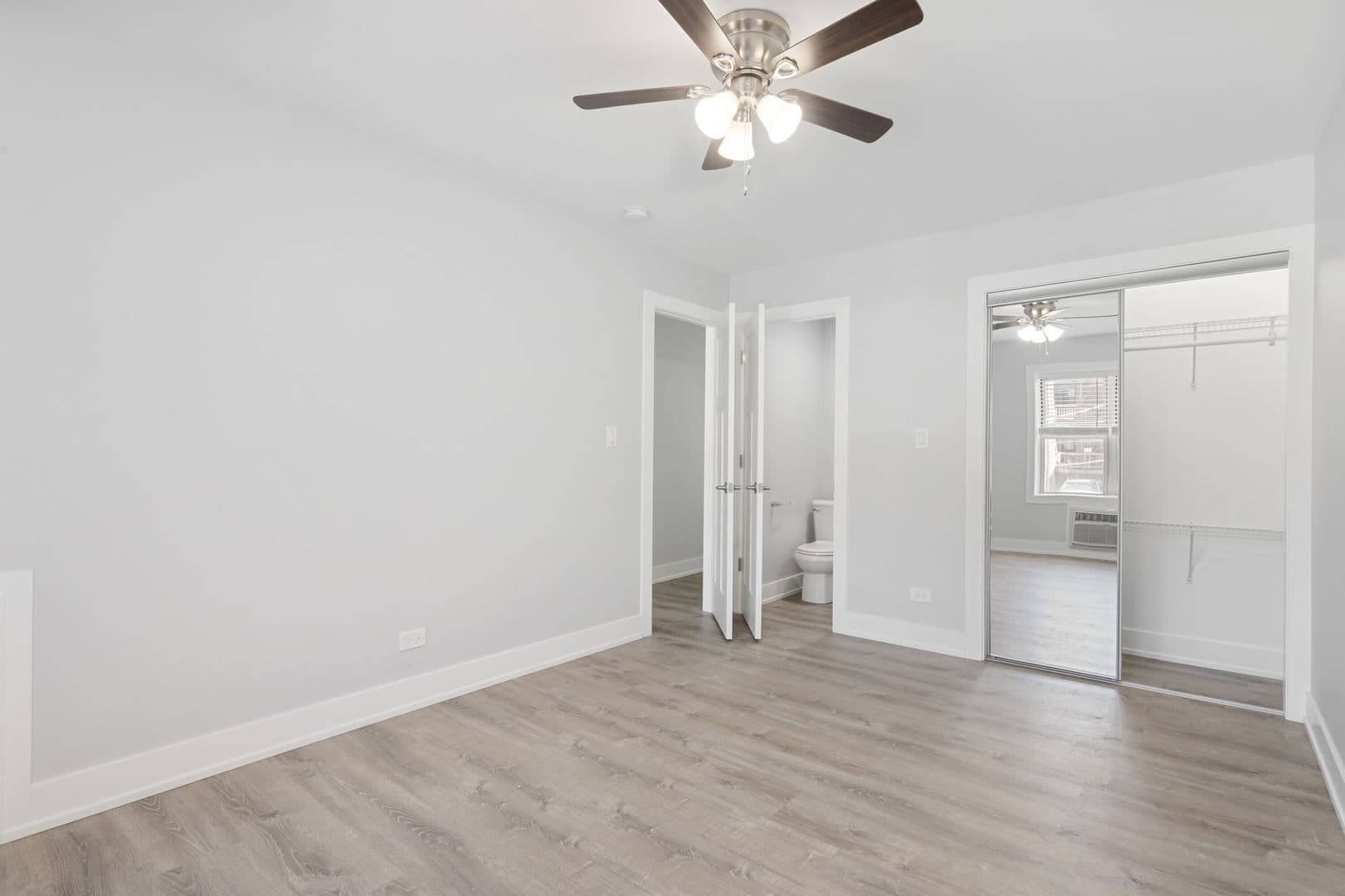 Chicago Apartment: 7070 N Sheridan Rd