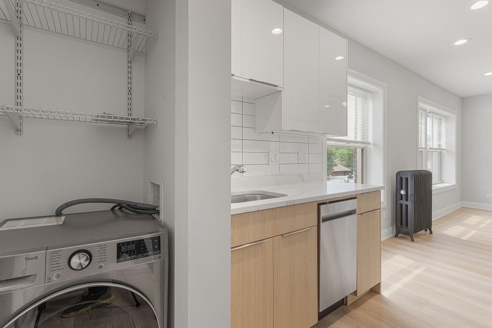 Chicago Apartment: 1627-35 W Chase Ave.
