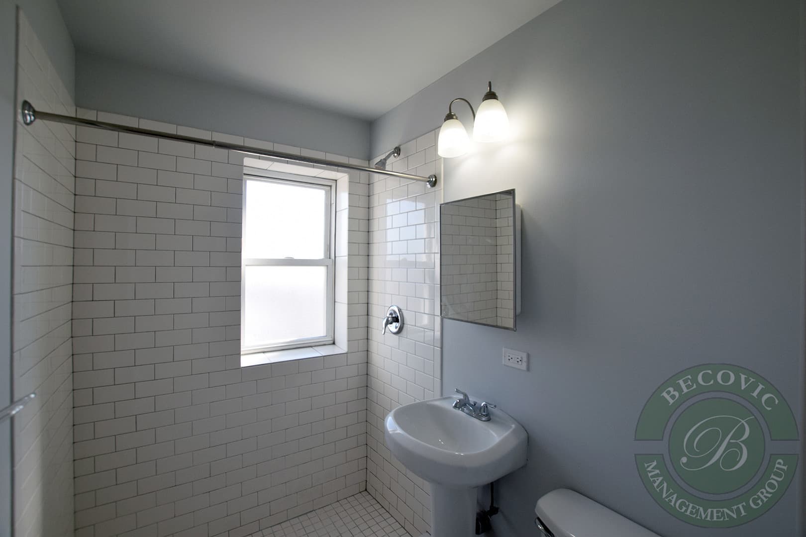 Chicago Apartment: 7450-7456 N Greenview Ave
