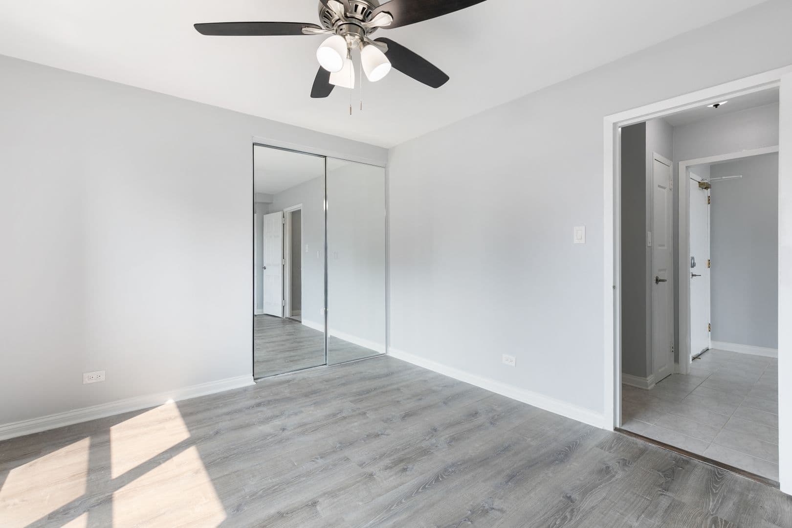 Chicago Apartment: 5858 N Sheridan Rd