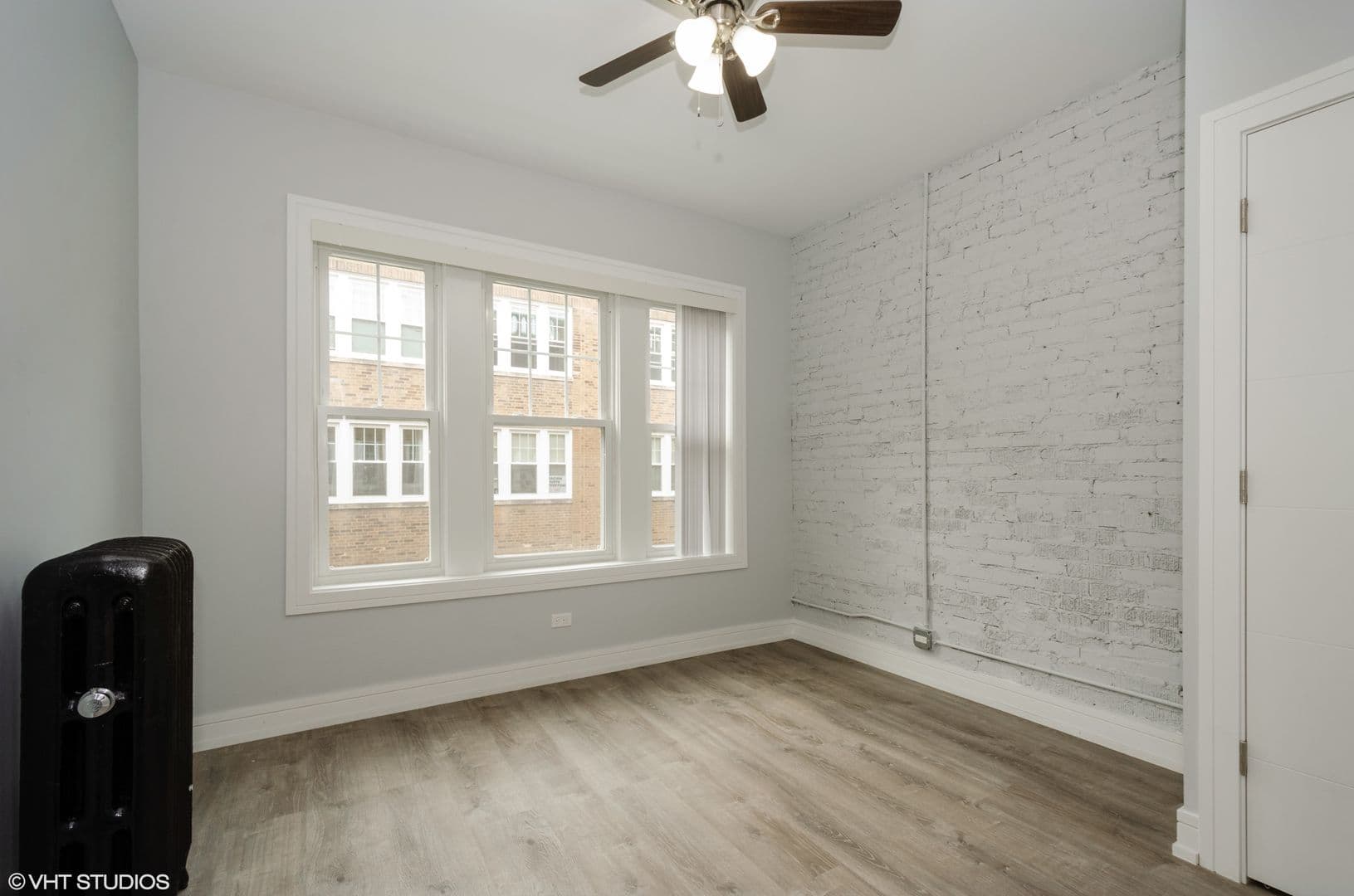 Chicago Apartment: 1902-1908 W Morse Ave
