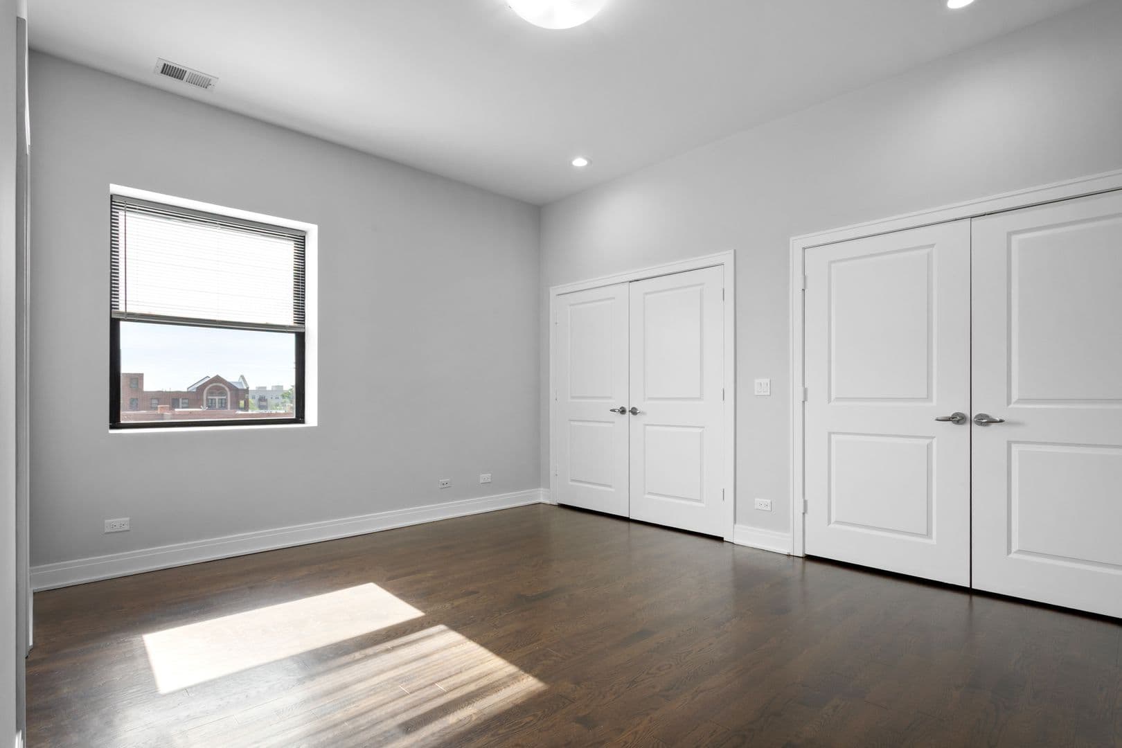 Chicago Apartment: 1412 W Morse