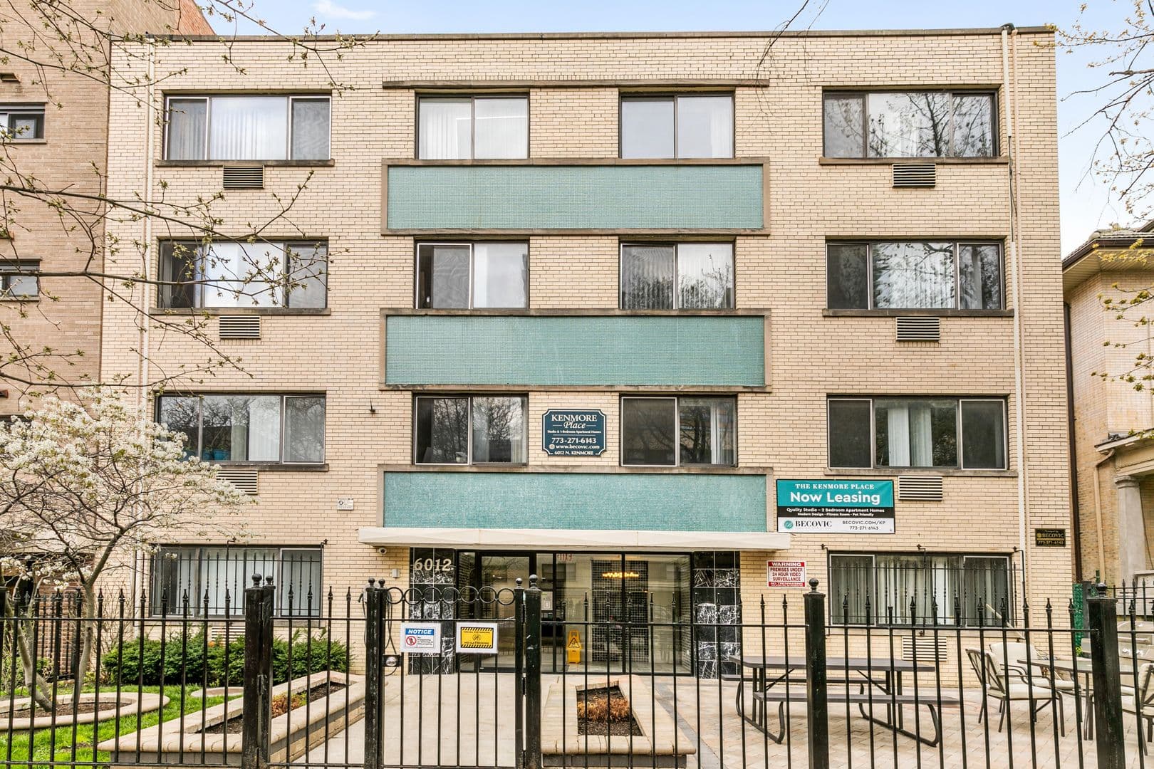 Chicago Apartment: 6012 N. Kenmore
