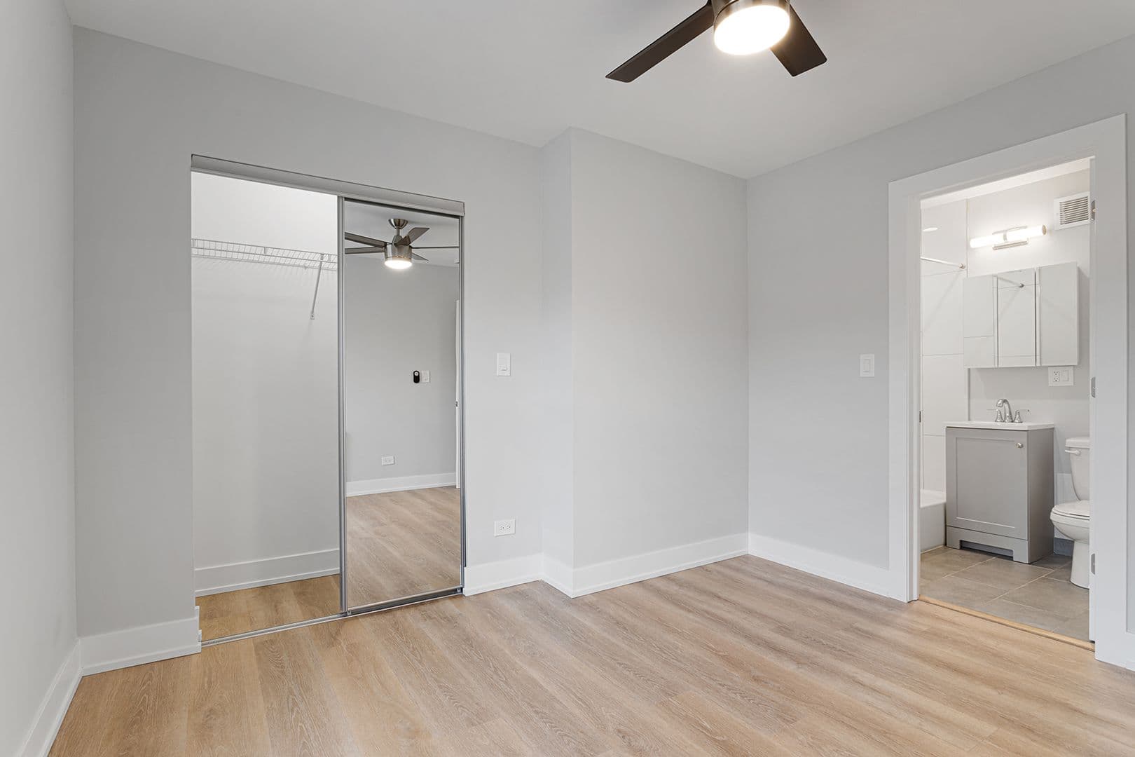 Chicago Apartment: 7070 N Sheridan Rd