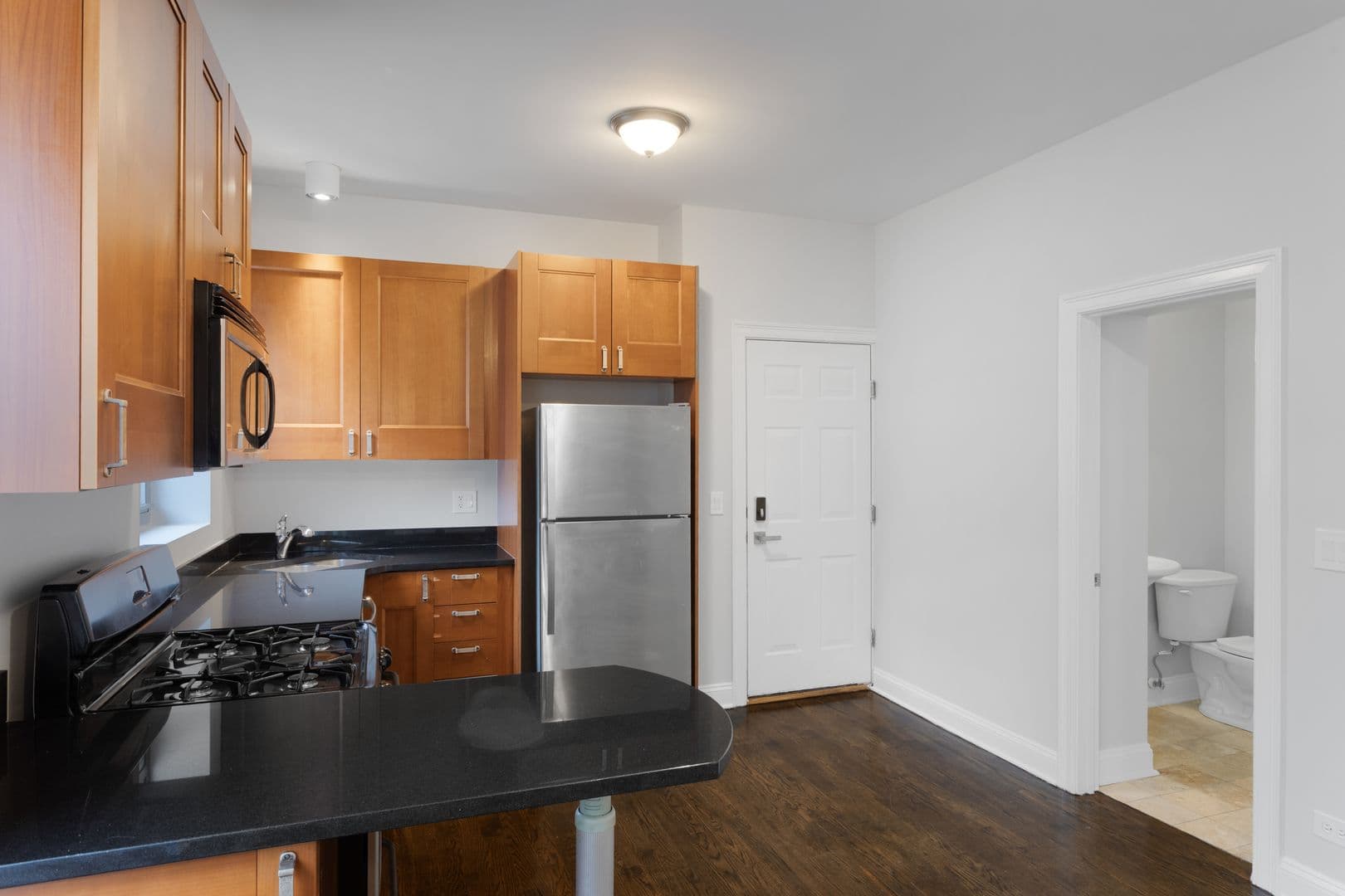 Chicago Apartment: 7526-7530 N Seeley Avenue