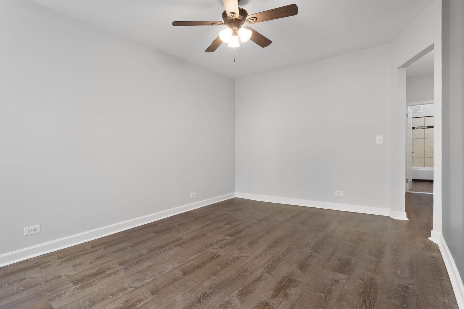 Chicago Apartment: 3631-41 W Dickens Ave