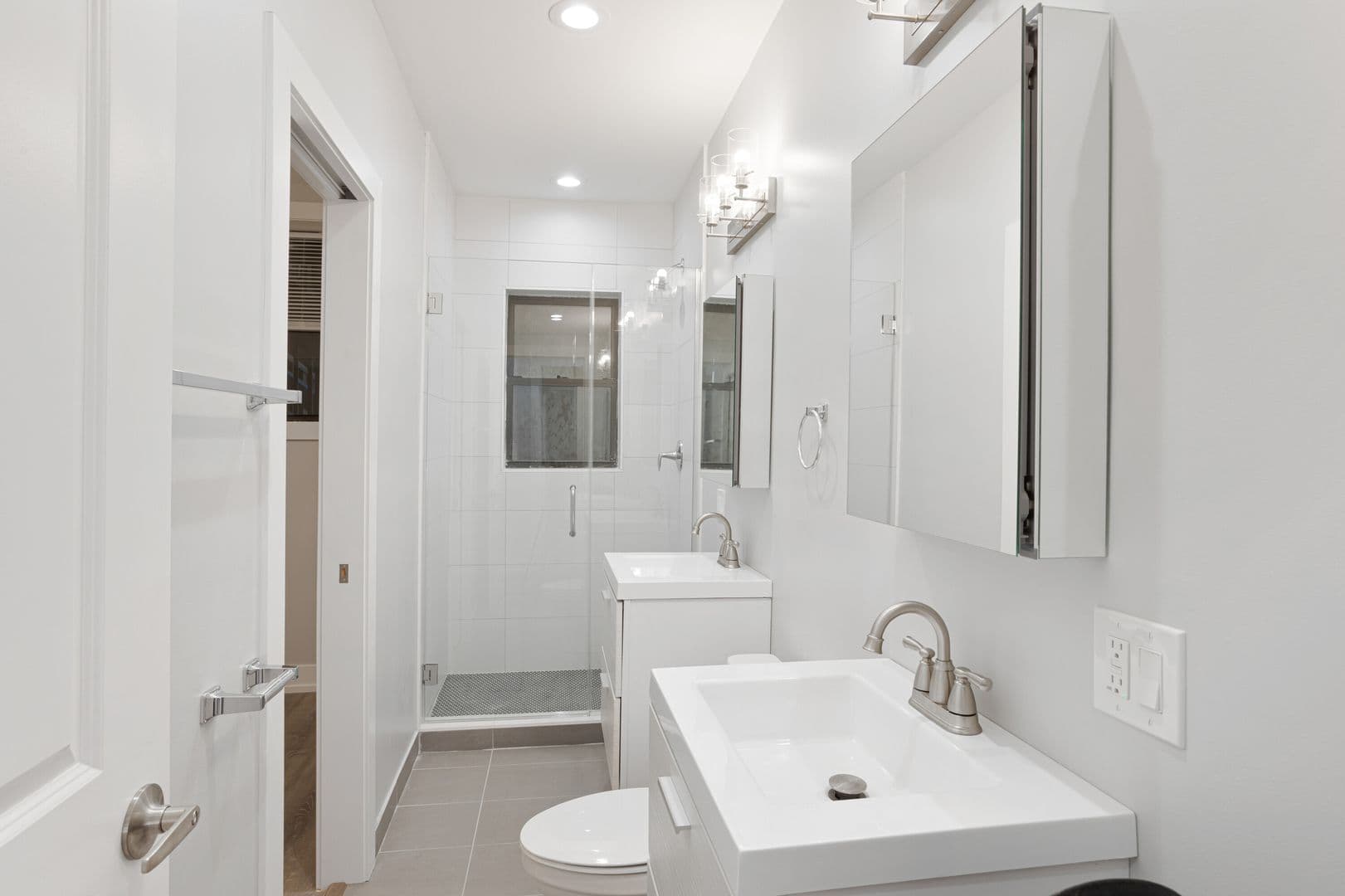 Chicago Apartment: 1700-08 W Juneway Terrace
