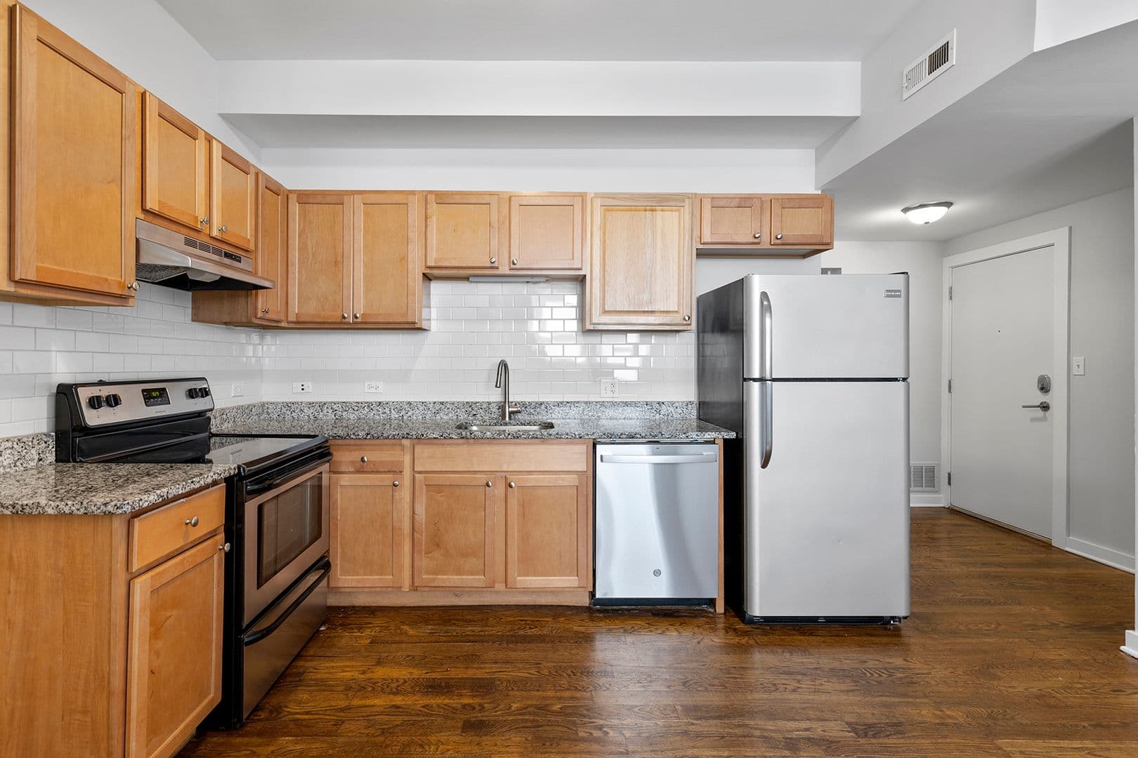 Chicago Apartment: 1456-1460 W Fargo Ave