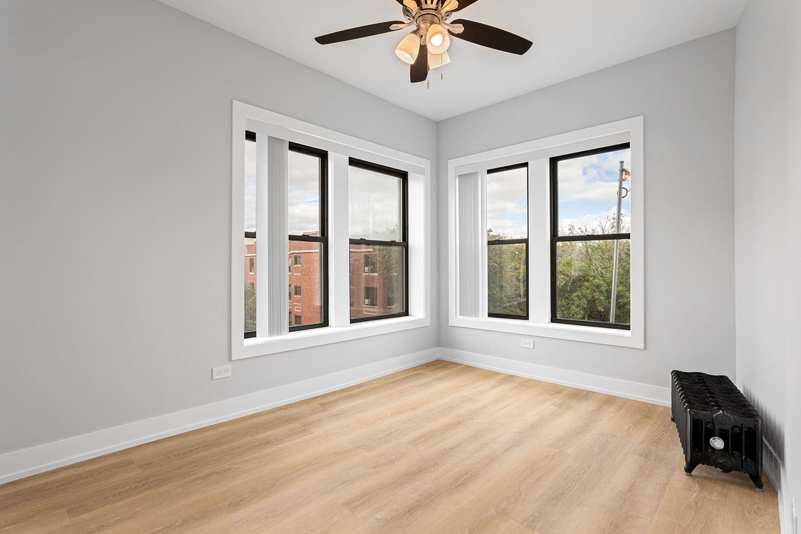 Chicago Apartment: 1649-1655 W. Jonquil