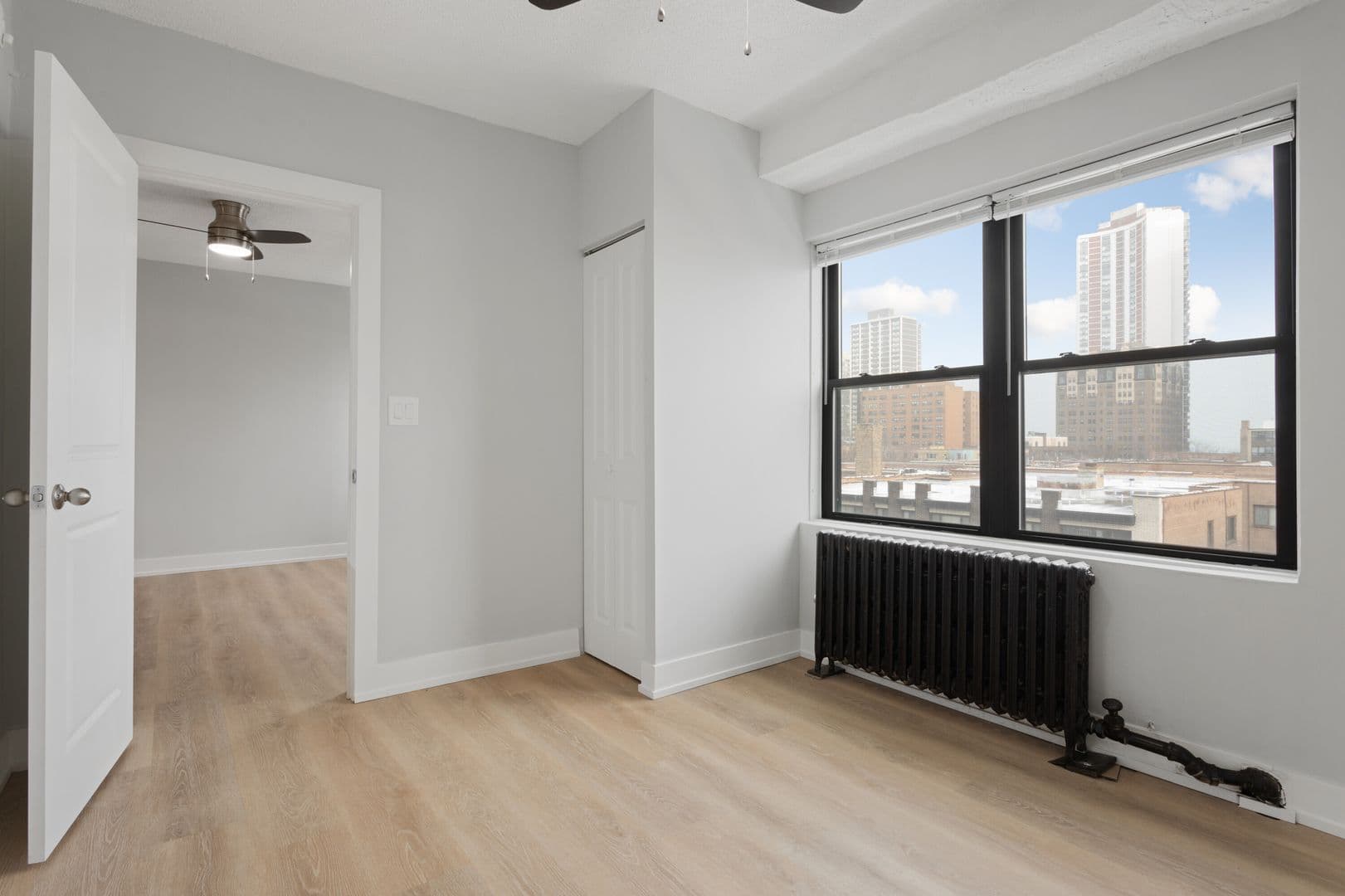 Chicago Apartment: 6026 N Winthrop
