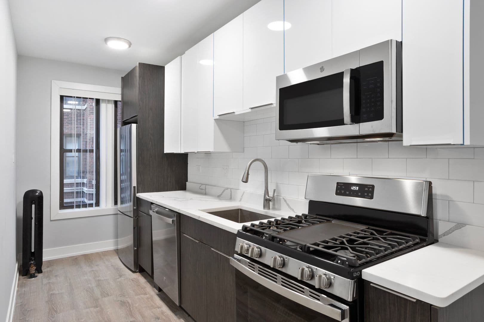 Chicago Apartment: 1649-1655 W. Jonquil