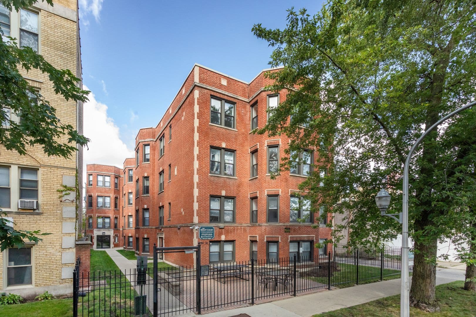 Chicago Apartment: 7526-7530 N Seeley Avenue