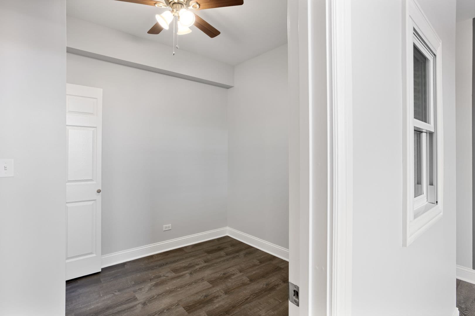 Chicago Apartment: 1608 W Sherwin Ave