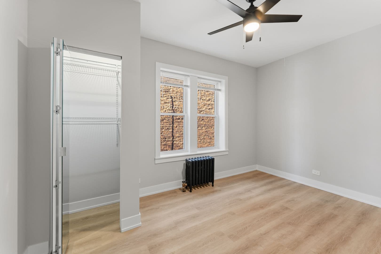 Chicago Apartment: 1722-24 W Juneway Terrace