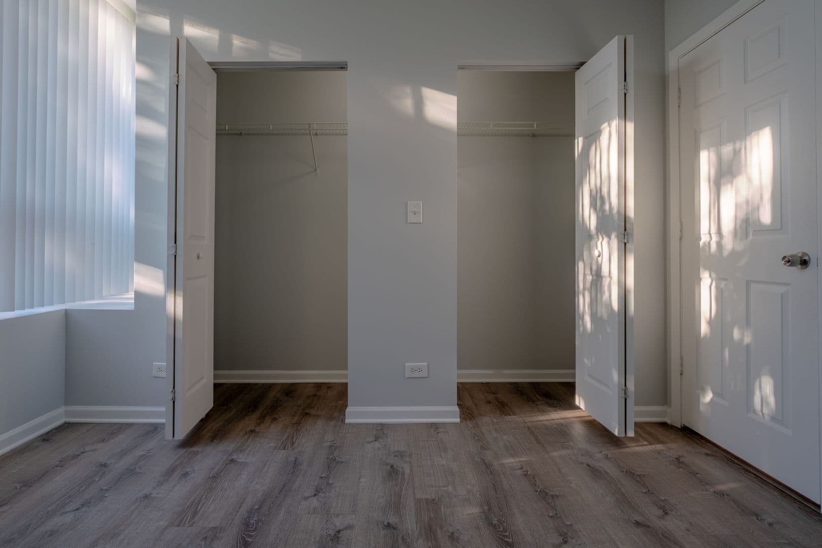 Chicago Apartment: 2451 W Howard Street