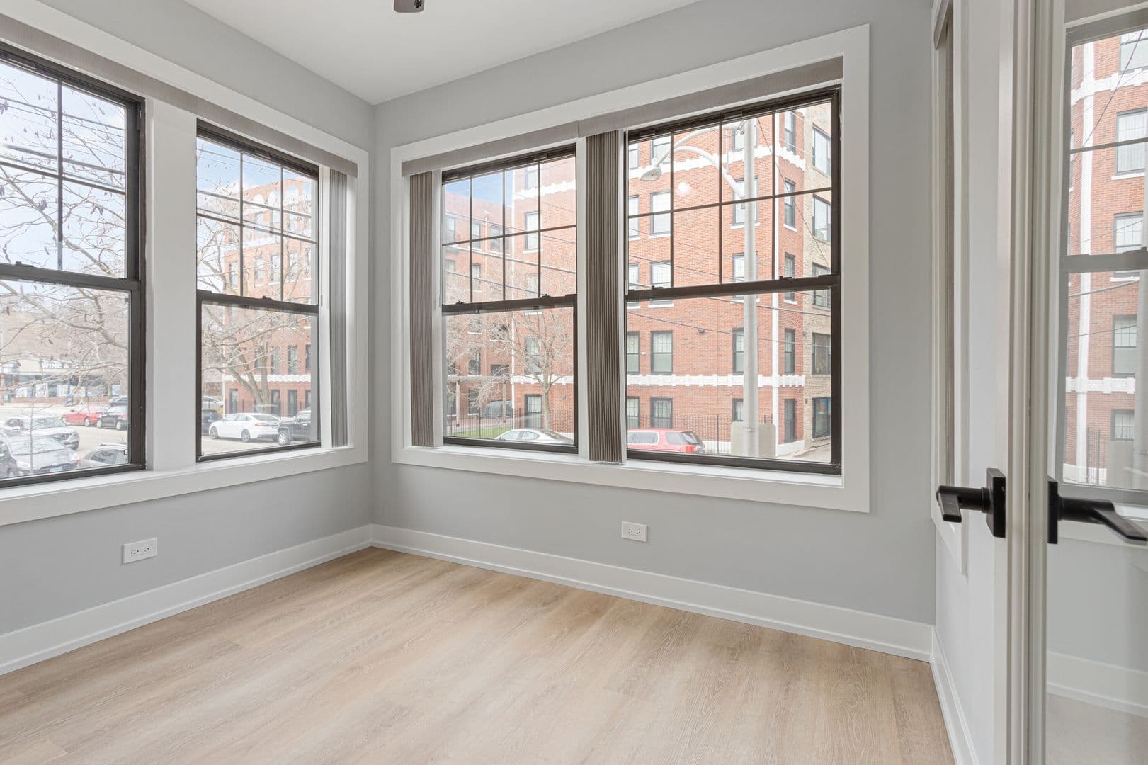 Chicago Apartment: 7642-48 N Eastlake Terrace