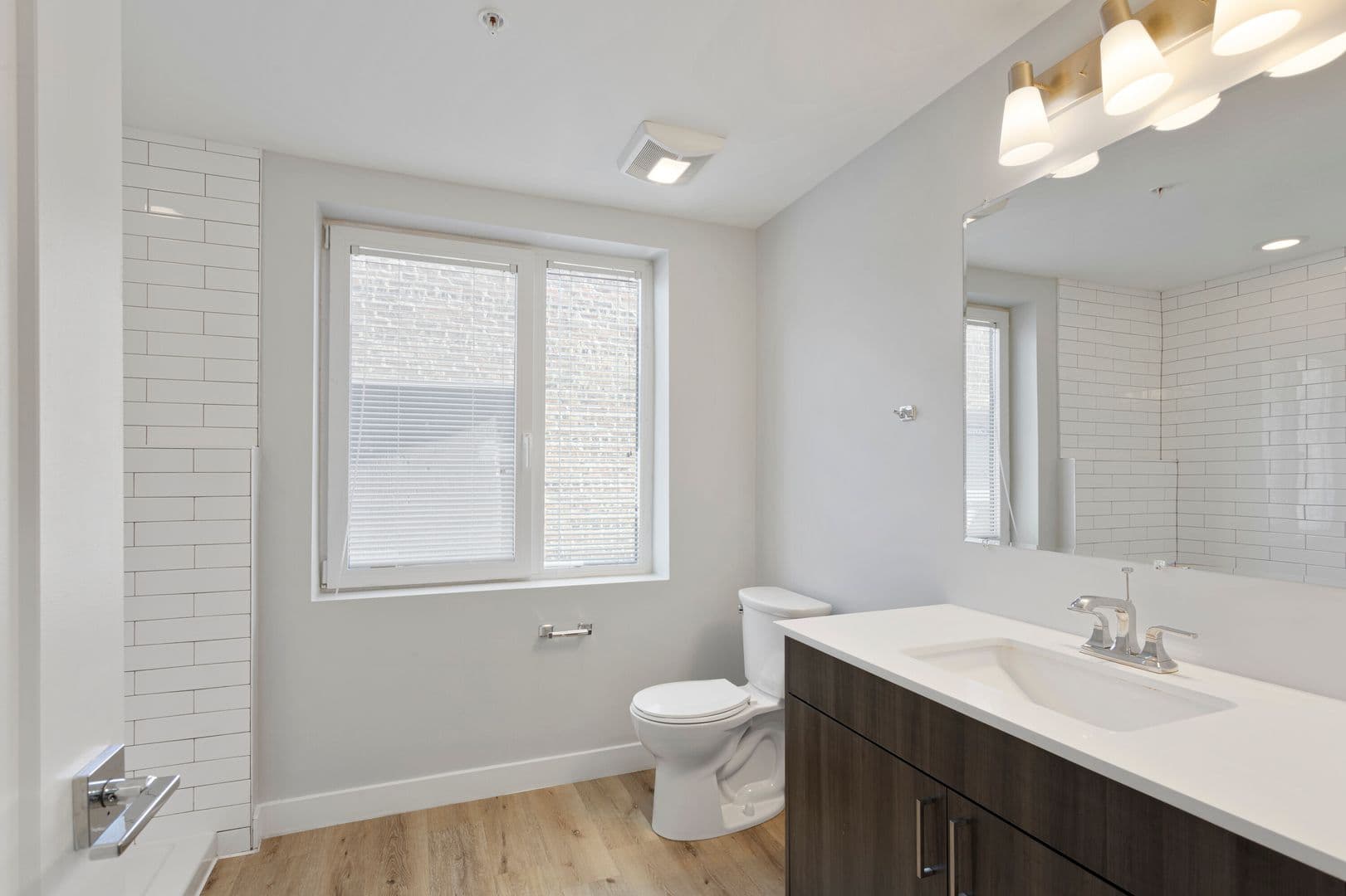 Chicago Apartment: 1531 W Howard Street