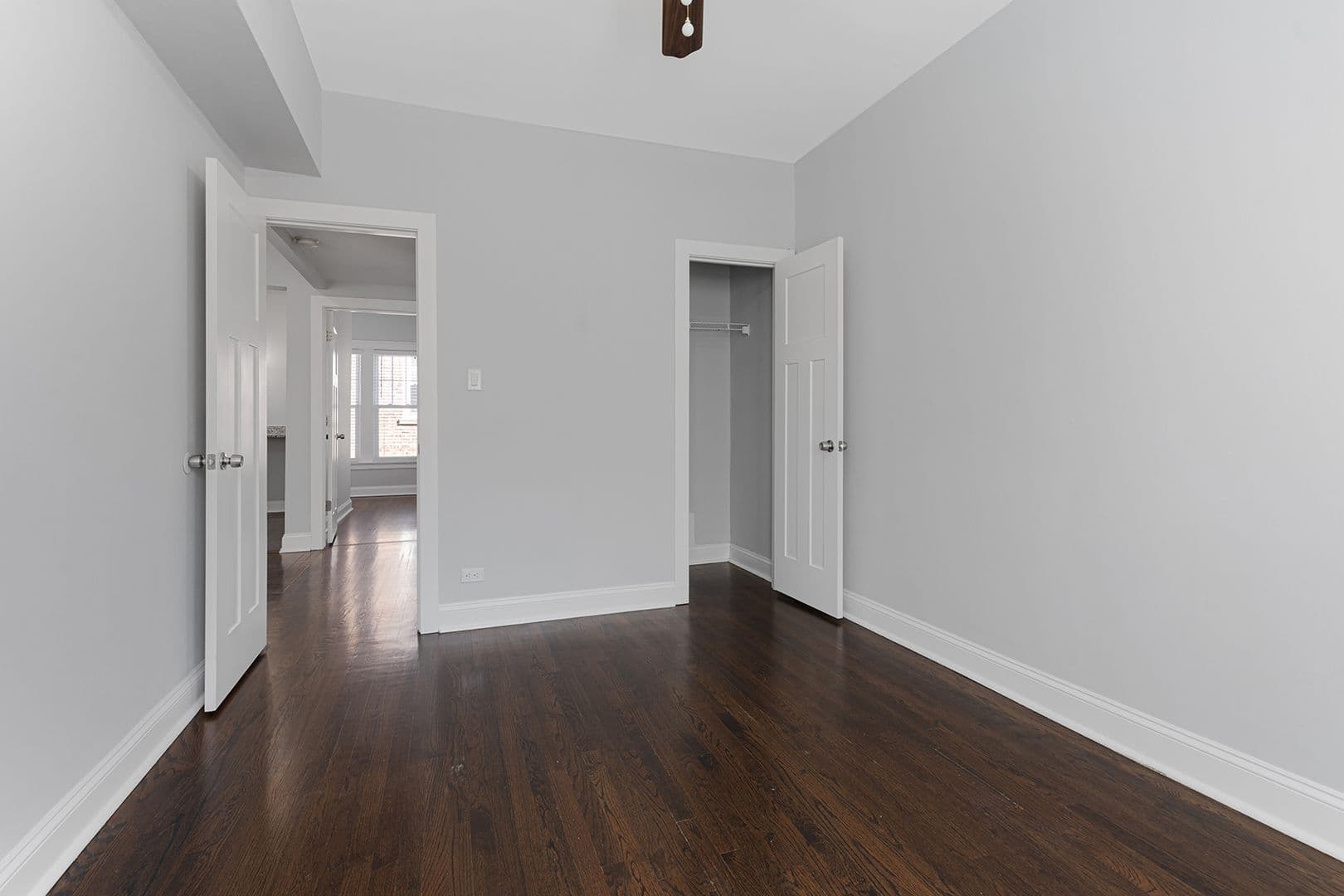 Chicago Apartment: 6100-6118 N Winthrop Ave