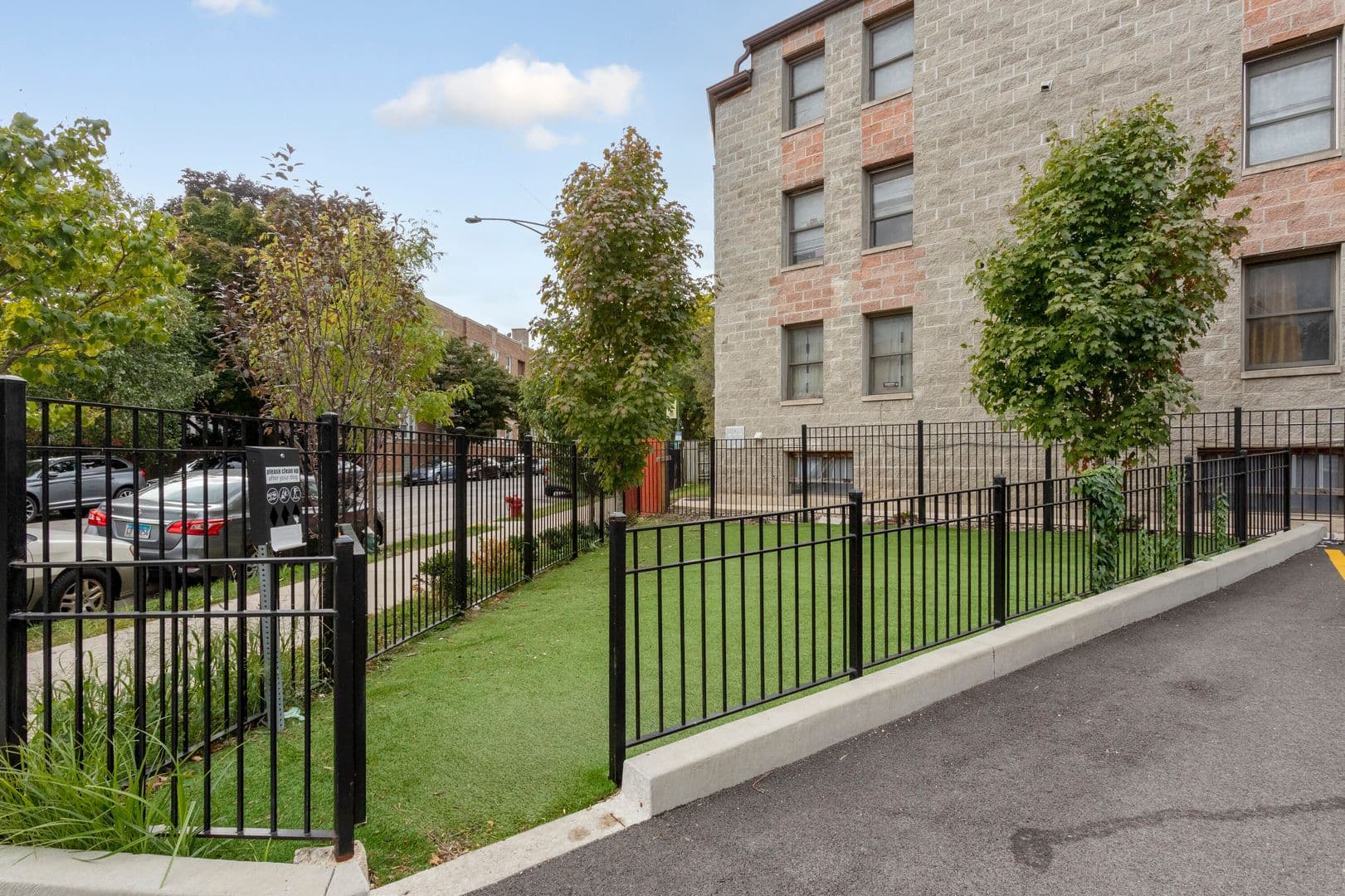 Chicago Apartment: 1531 W Howard Street