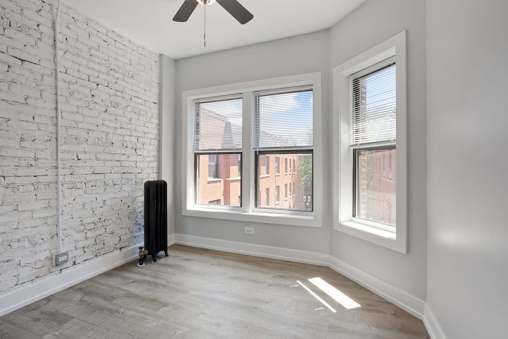 Chicago Apartment: 1700-08 W Juneway Terrace