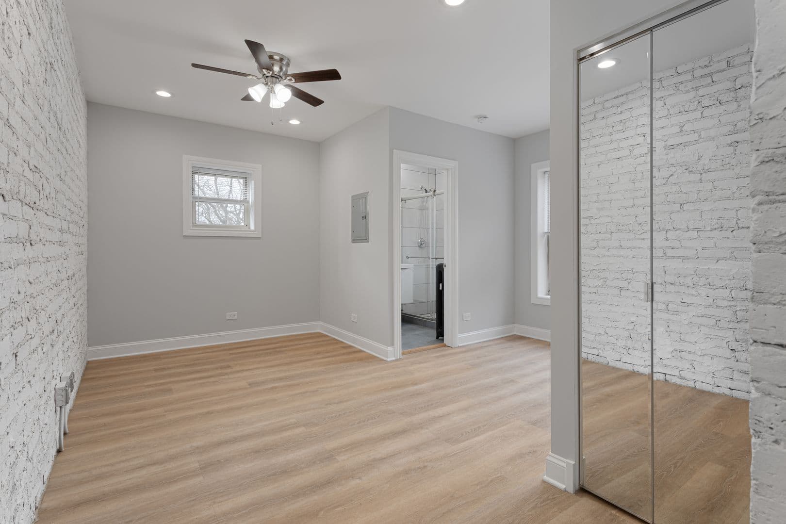 Chicago Apartment: 1627-35 W Chase Ave.
