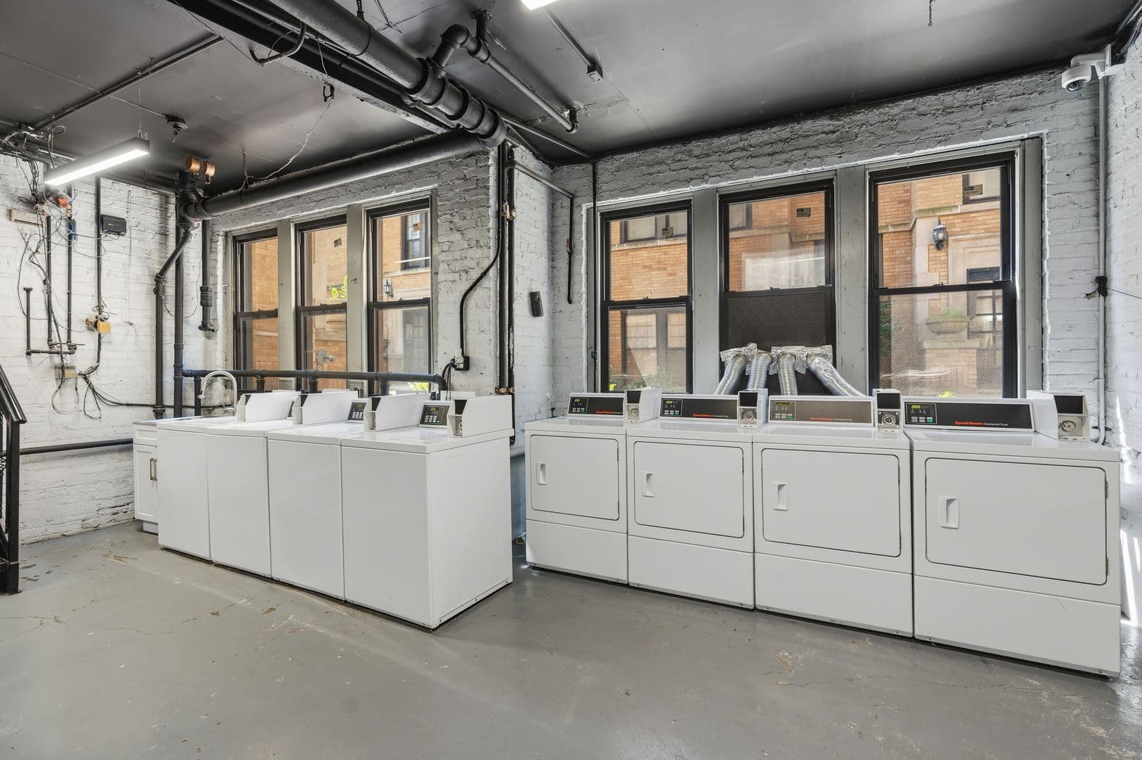 Chicago Apartment: 7618 - 26 N.Eastlake Terrace