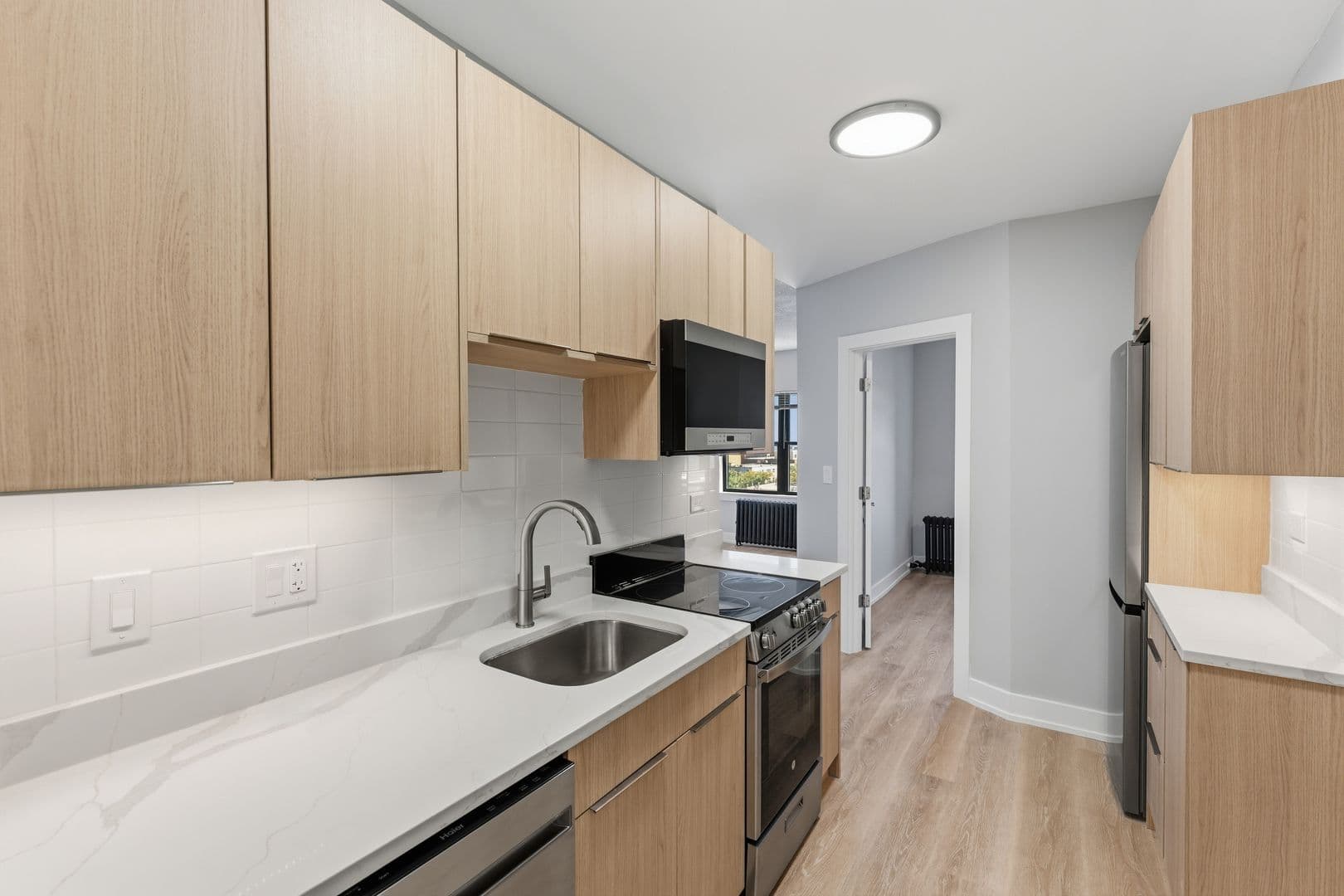 Chicago Apartment: 6026 N Winthrop