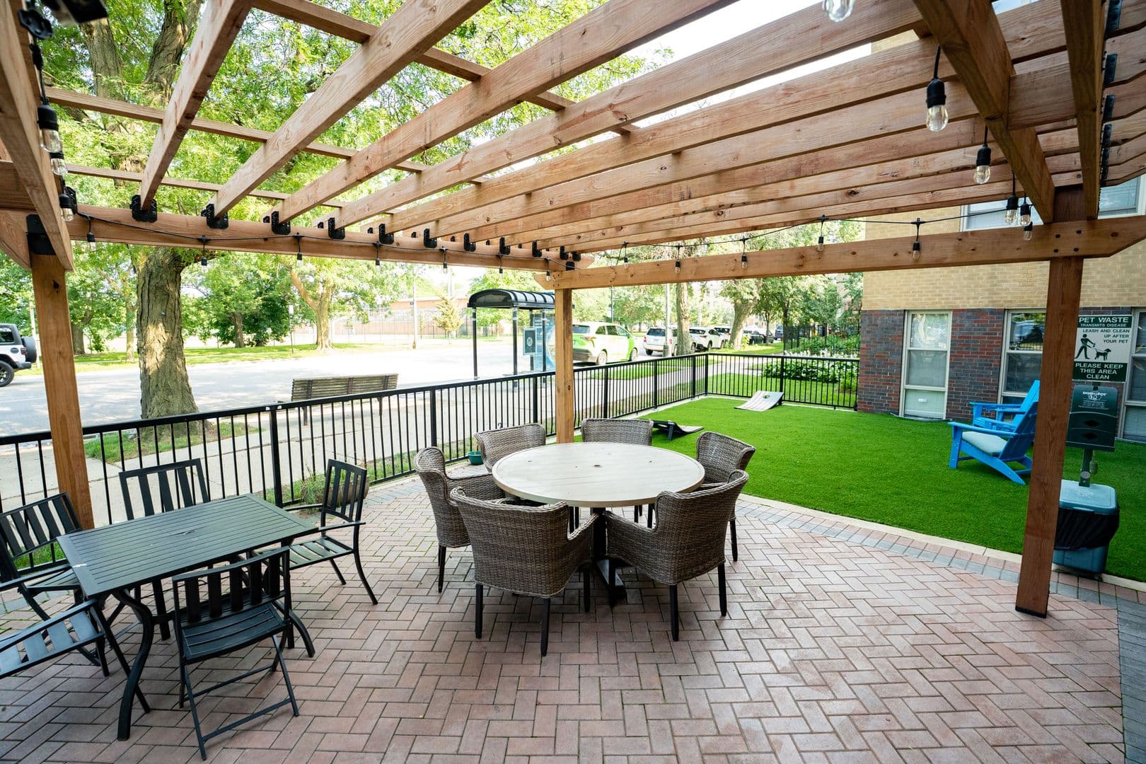 Chicago Apartment: 7070 N Sheridan Rd