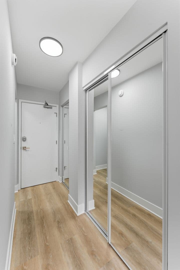 Chicago Apartment: 6758 N. Sheridan Rd.
