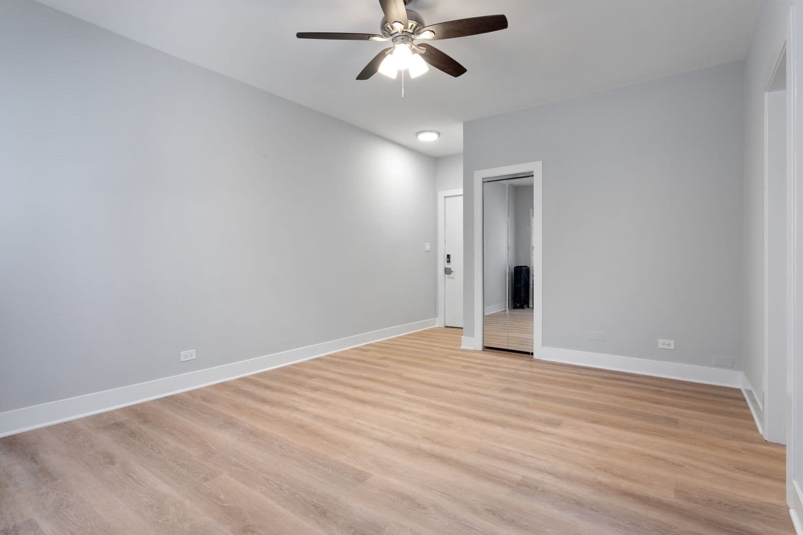 Chicago Apartment: 7600 N Sheridan Road