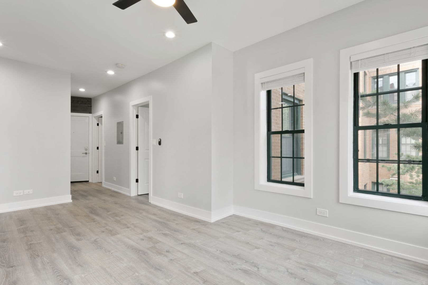 Chicago Apartment: 7736-42 N Eastlake Terrace