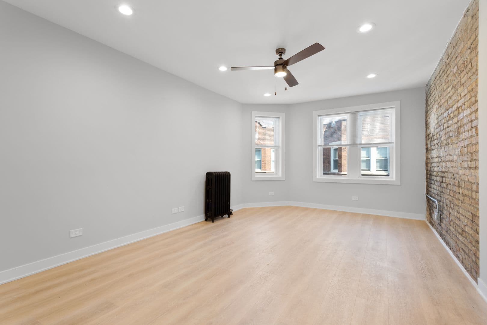 Chicago Apartment: 7381-89 N. Damen Ave